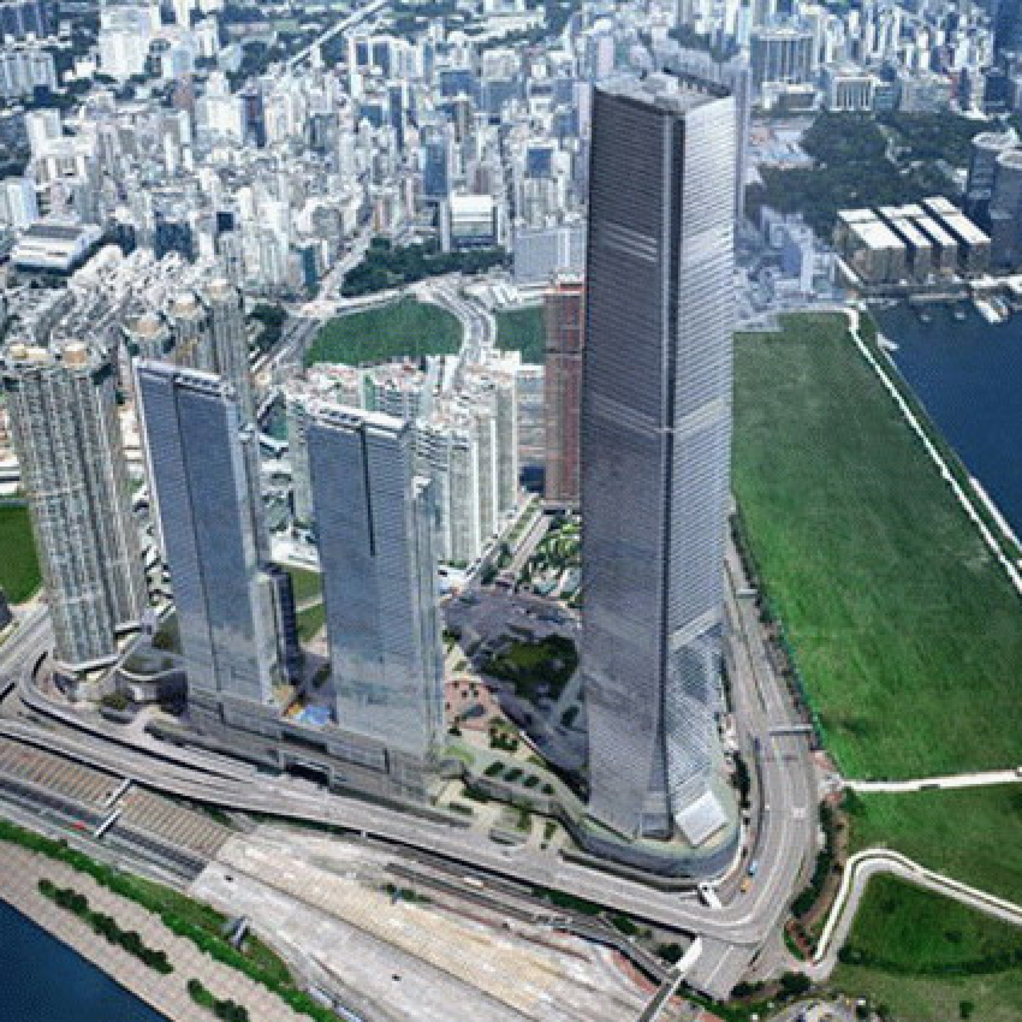 484 Meter ist das International Commerce Centre hoch.