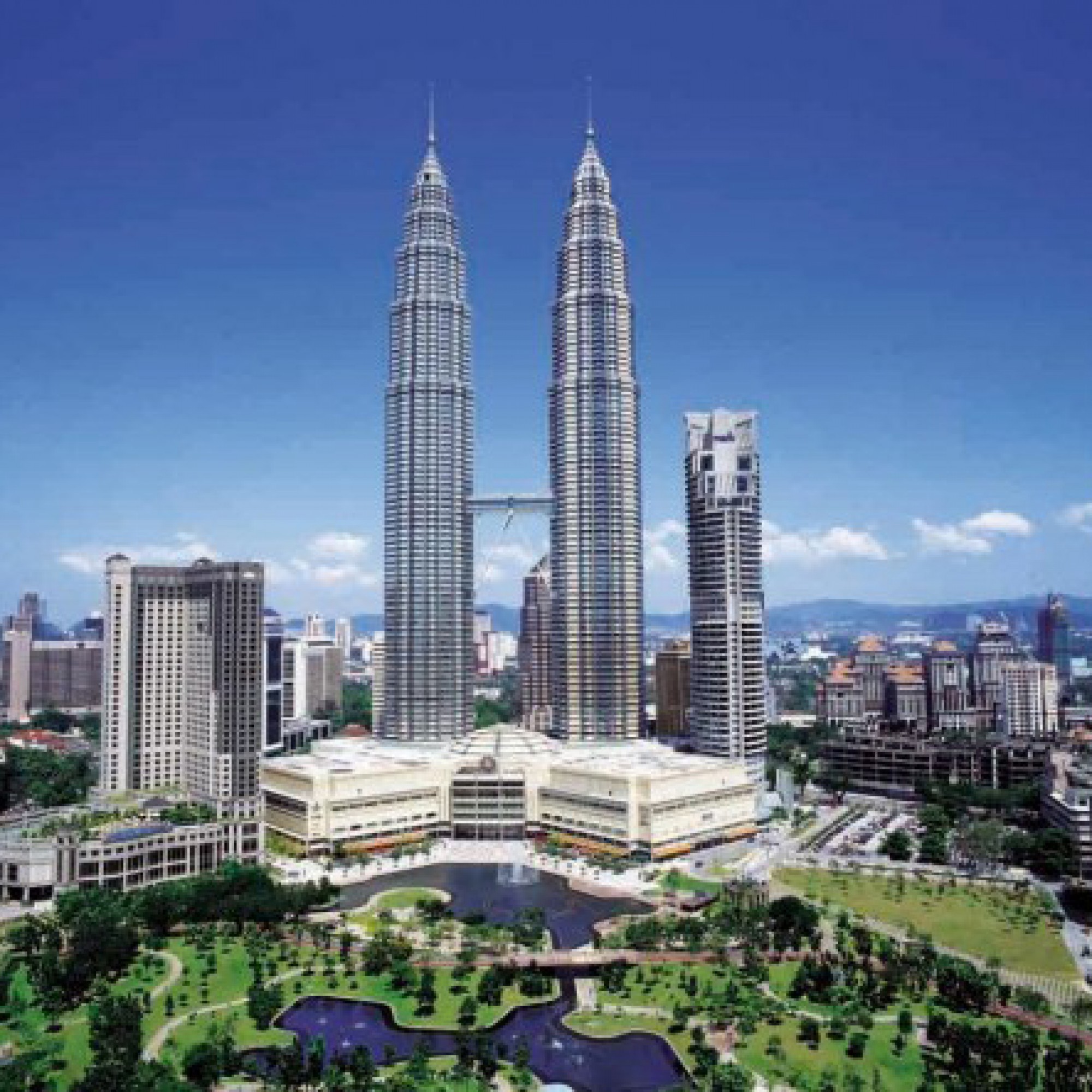 452 Meter sind die Petronas Towers hoch.