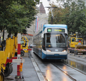 Die Züricher Strassen werden durch den engen Tram-Fahrplan stark belastet.