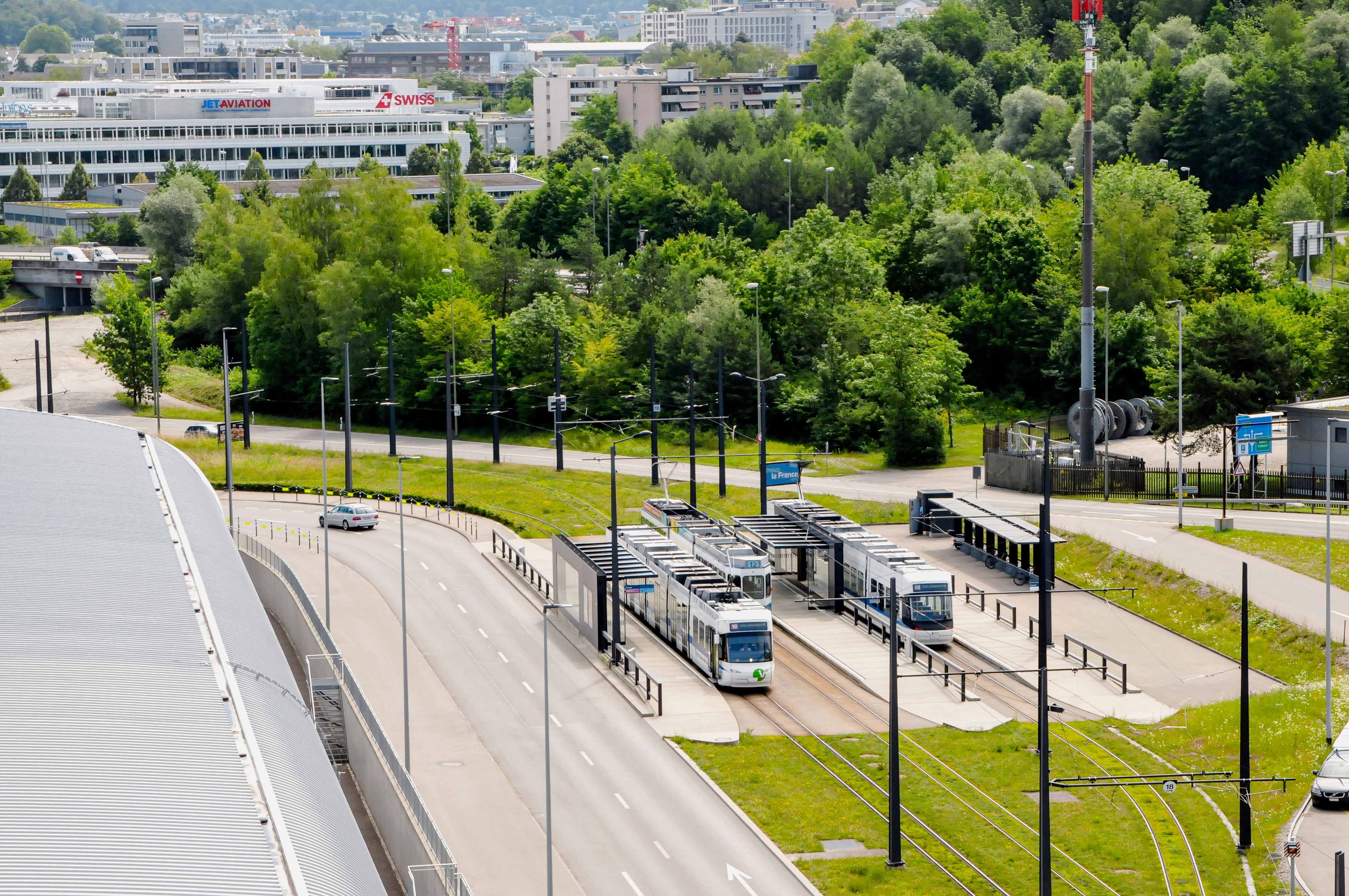 Glattalbahn Endstation Flughafen-Fracht Zürich Kloten