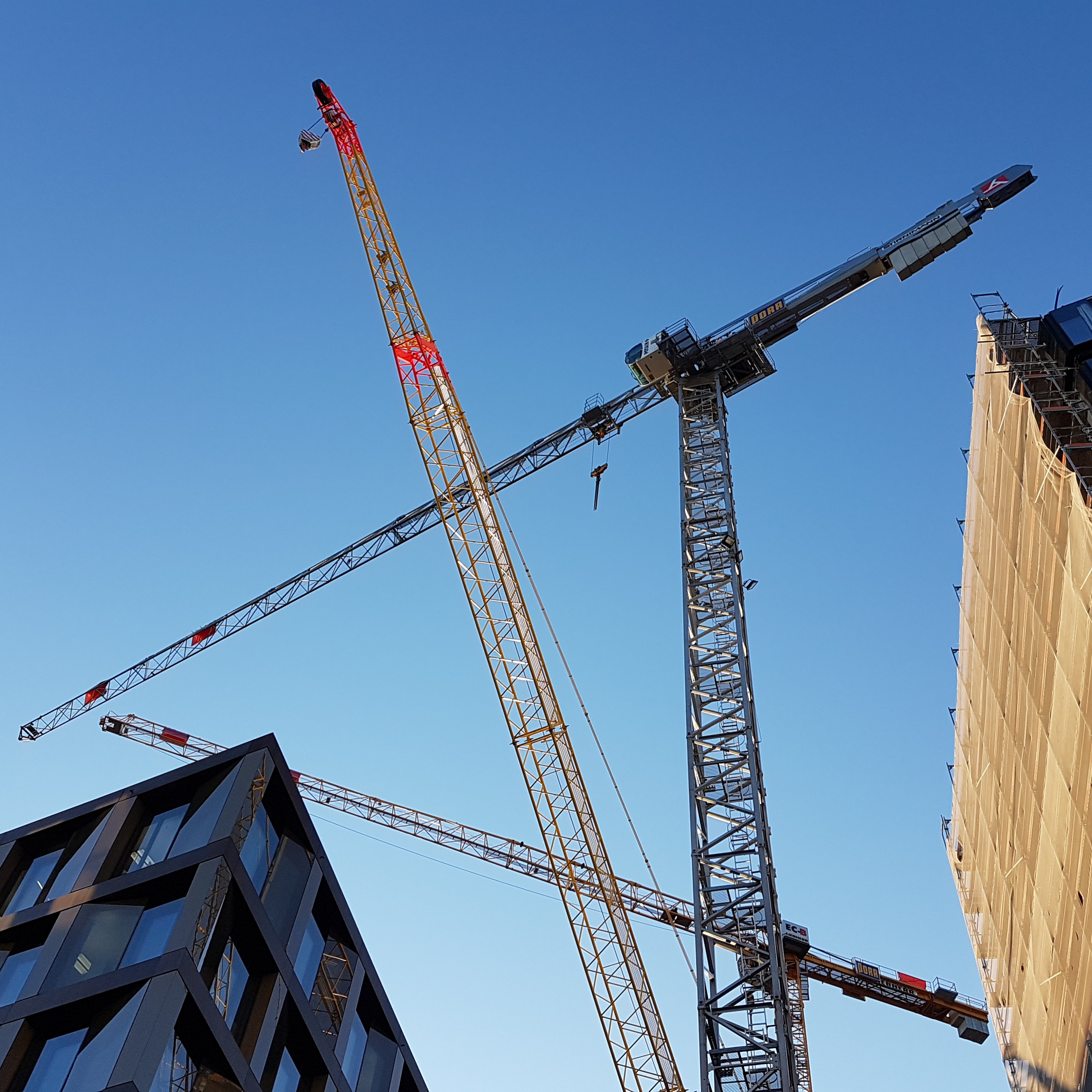 Renditeobjekte bleiben eine Stütze der Schweizer Baukonjunktur – auch wenn die Baugesuche im März auf hohem Niveau abnahmen (Bild: Europaallee Zürich).