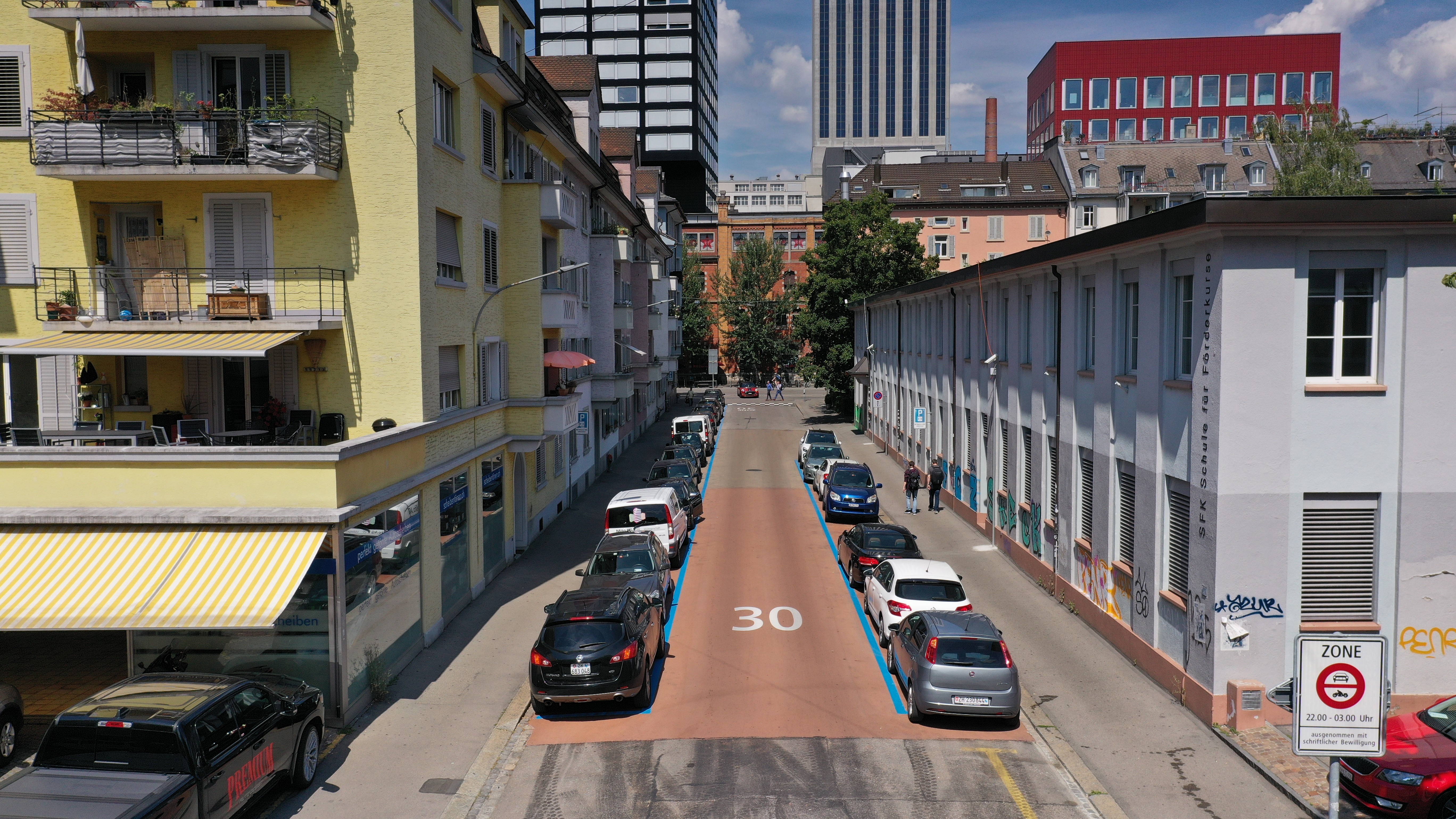 Pilotprojekt farbige Strassenbeläge Roggenstrasse Zürich