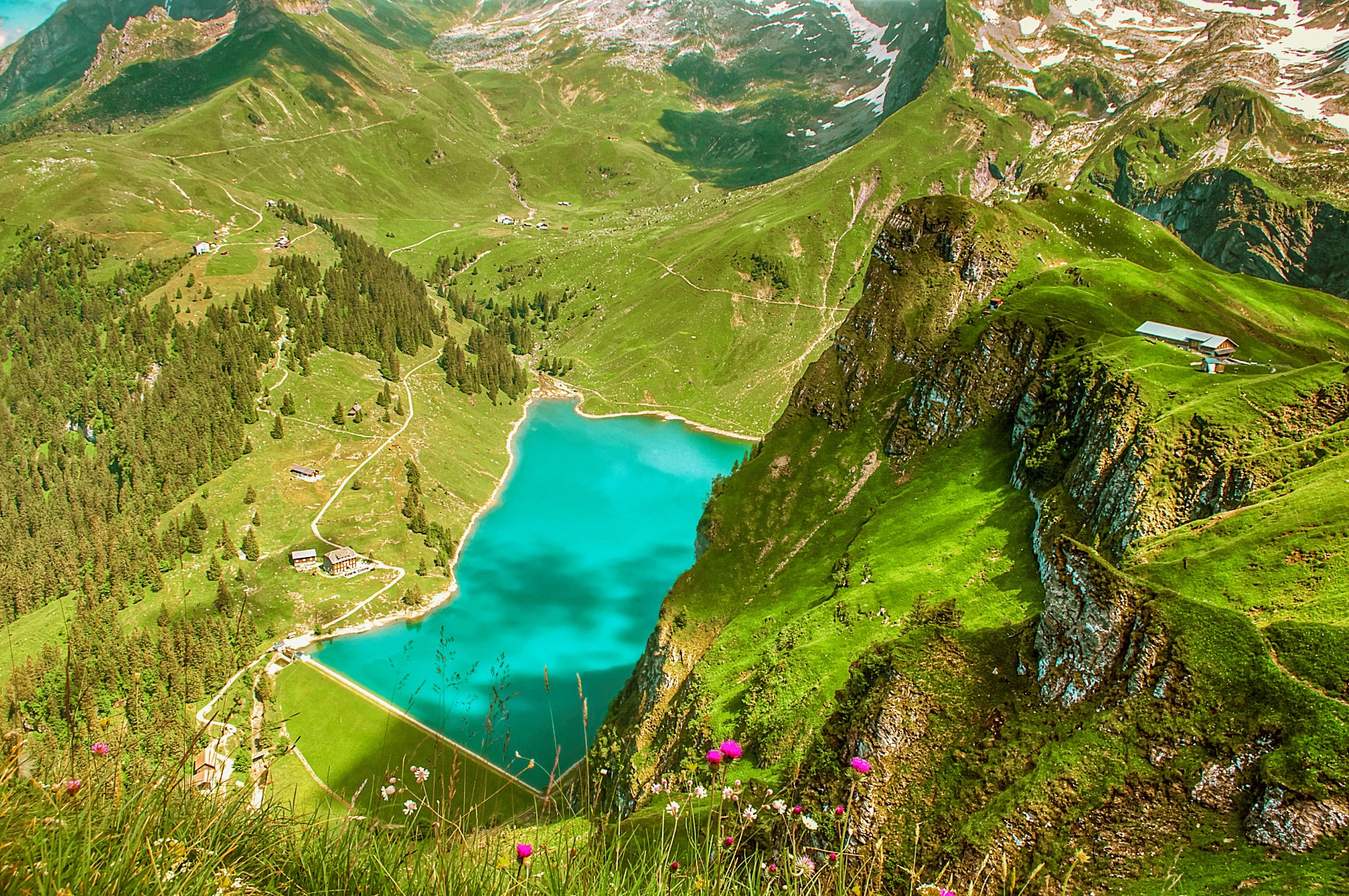 Bannalpsee und die Alp Oberfeld