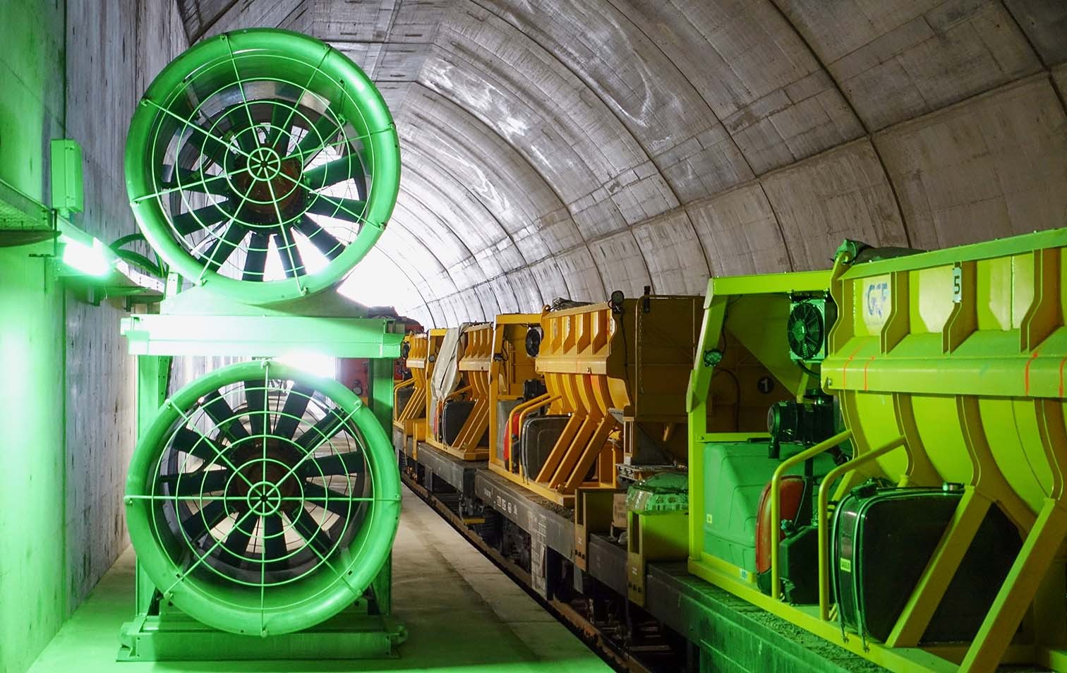 Betonzug im Ceneri-Basistunnel