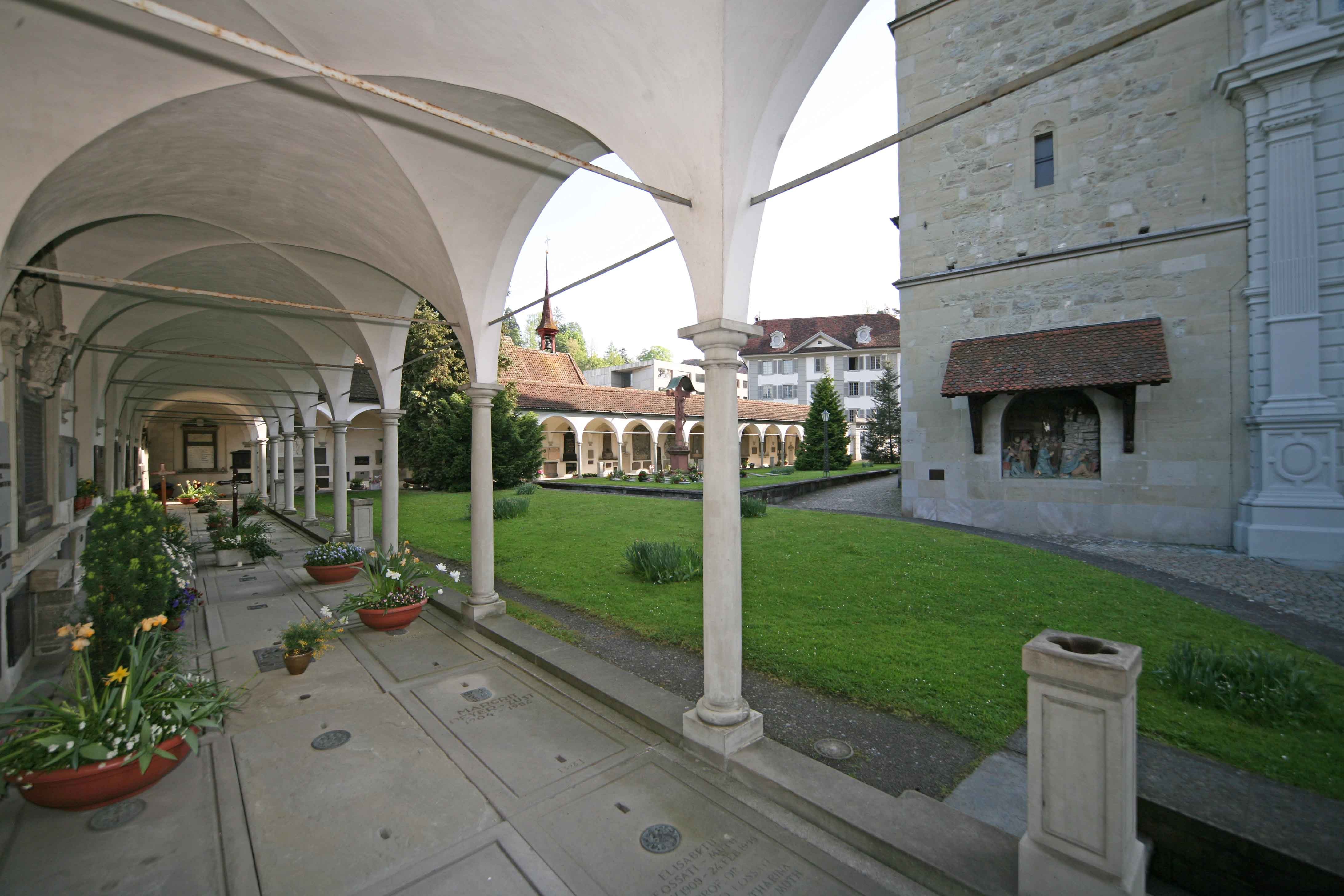 Gräberhallen an der Hofkirche Luzern