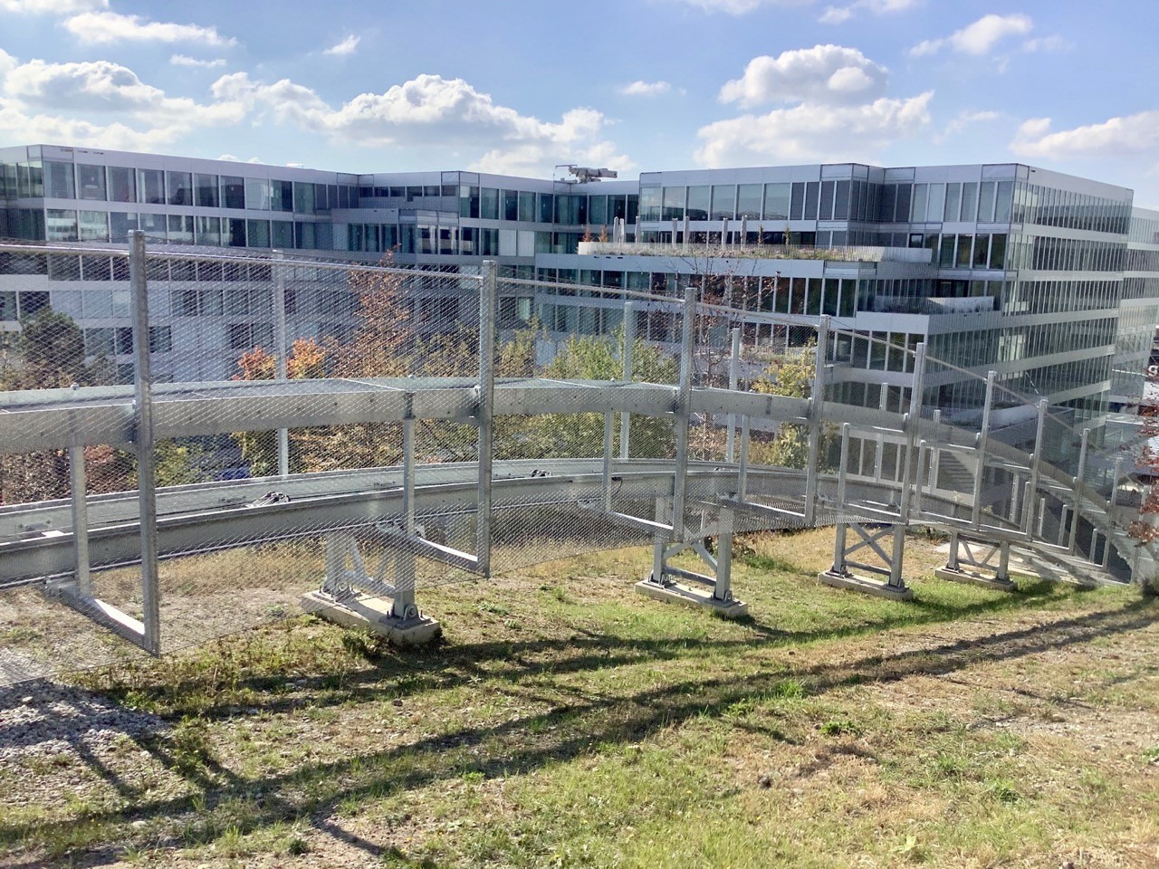 Standseilbahn von Circle-Überbauung zum neuen Flughafnpark