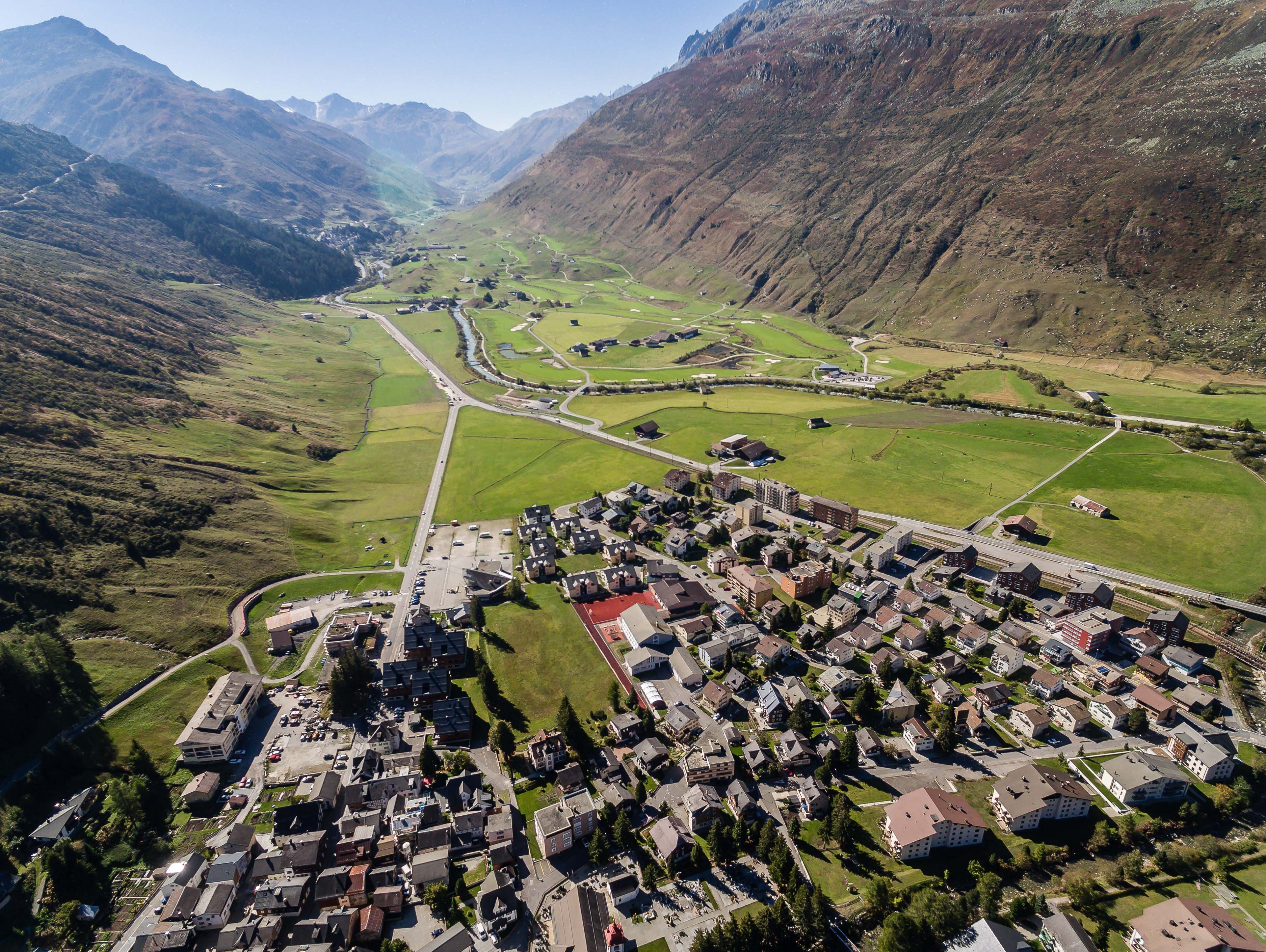 Andermatt Blick ins Urserntal