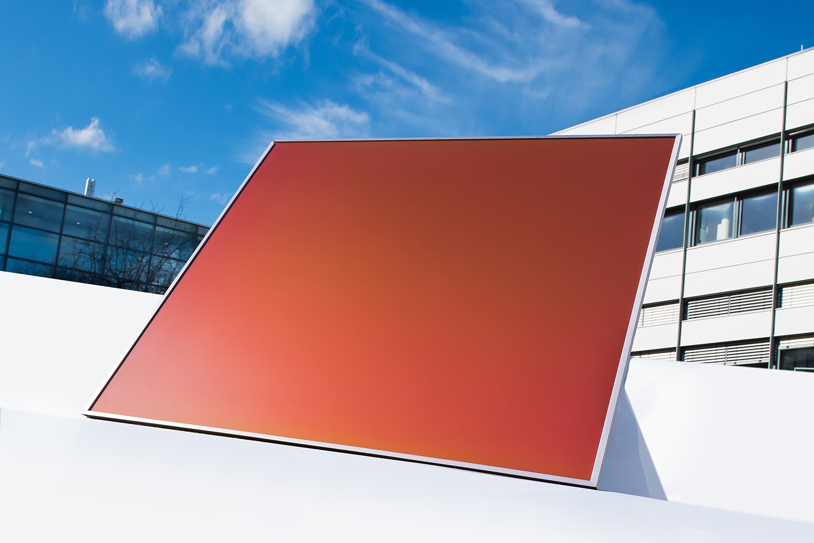 Rotes Solarmodul des ISE