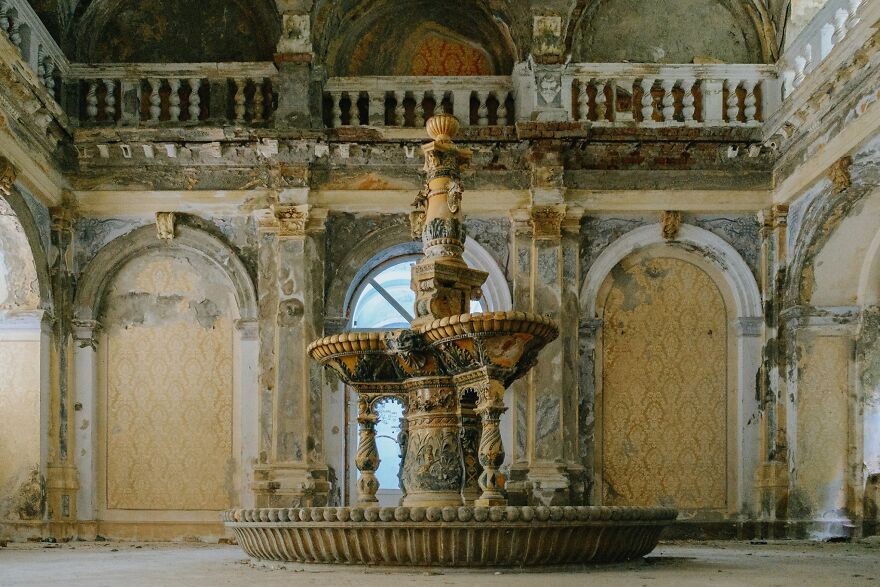 Majolica-Brunnen in Herkulesbad