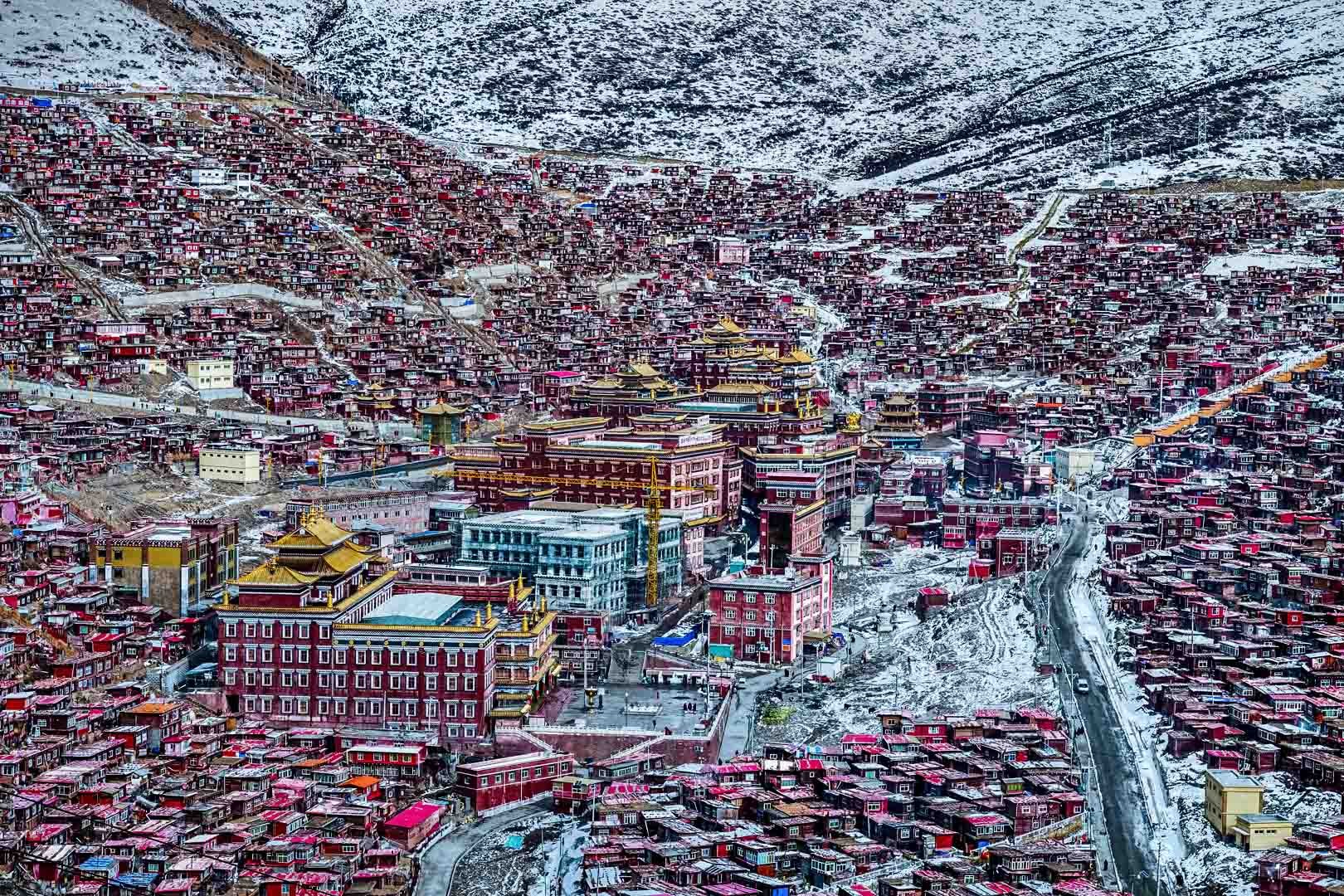 Buddhistisches Lehrinstitut in Sichuan China