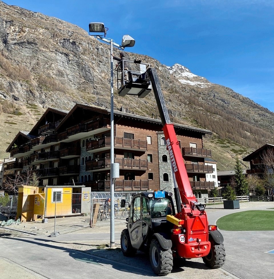 Teleskopradlader 1