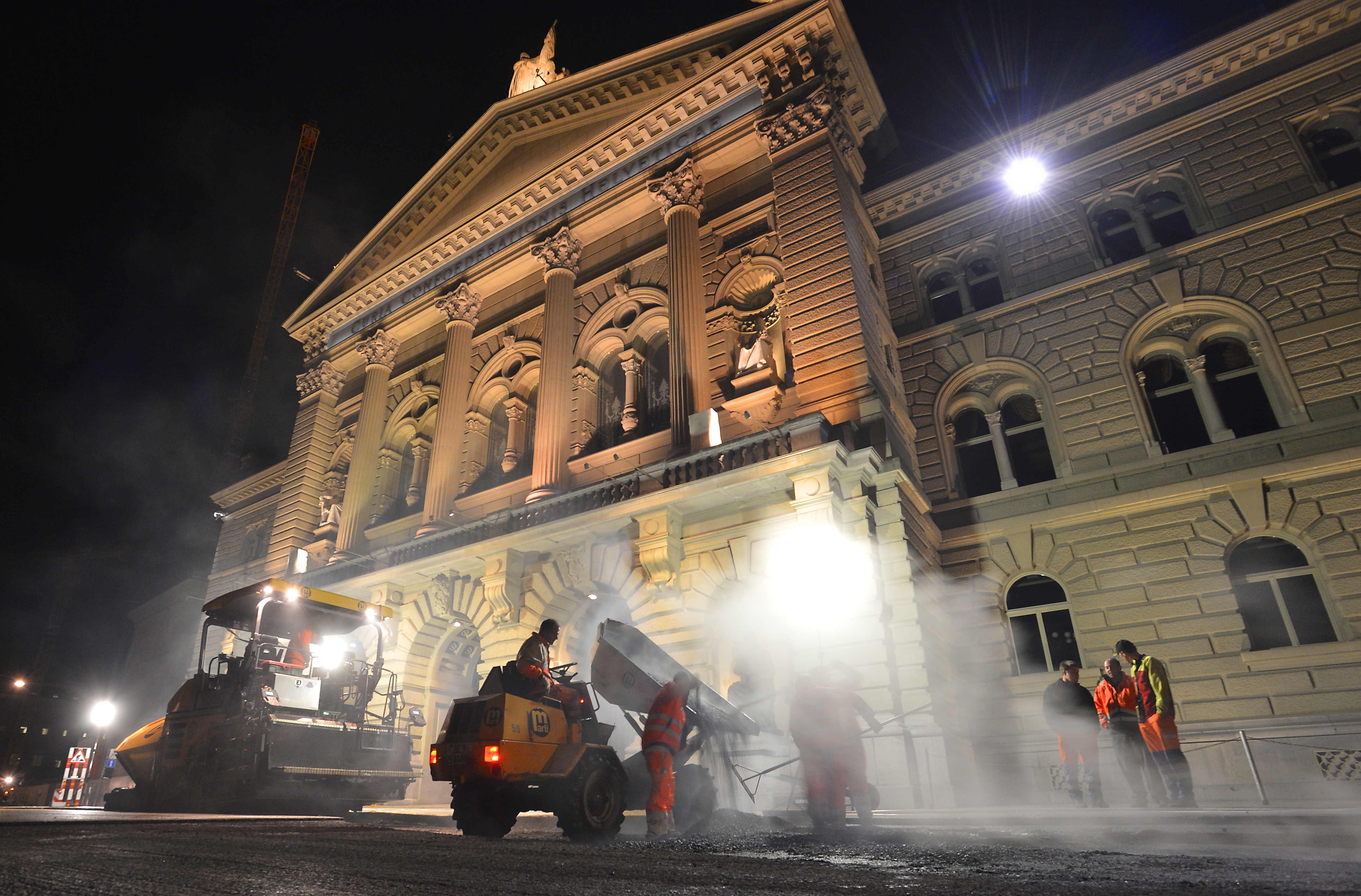 Belagseinbau Bundesplatz Bern