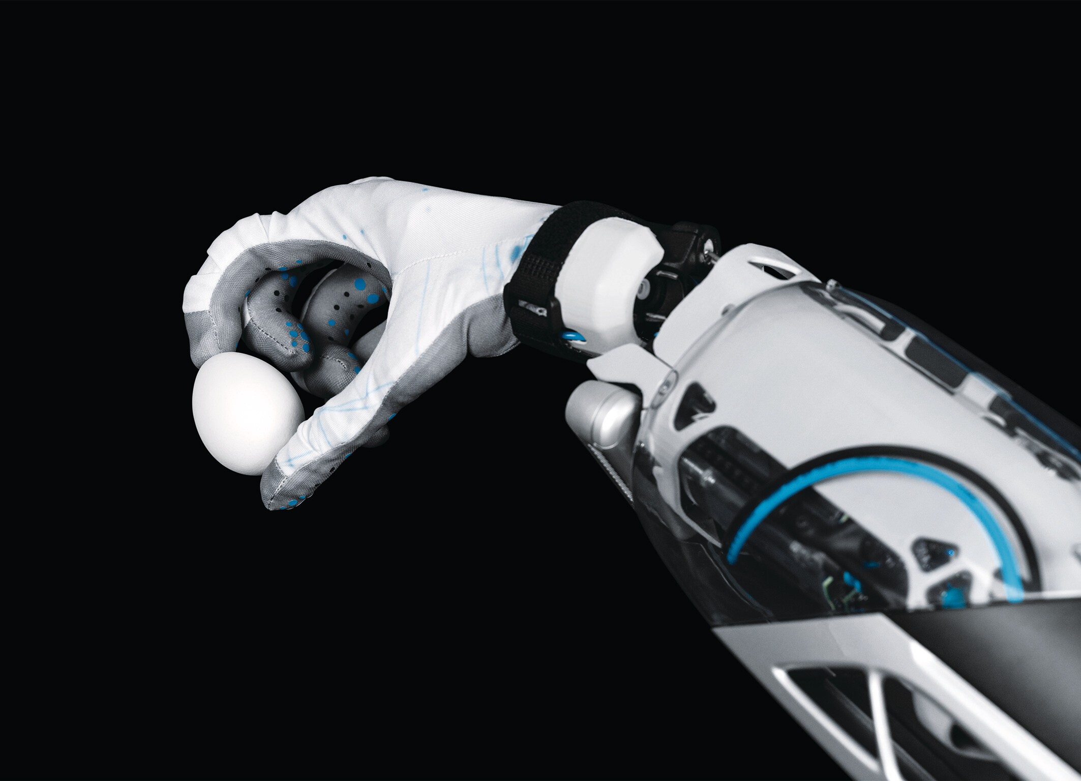 «SoftHand» Festo AG Test rohes Ei