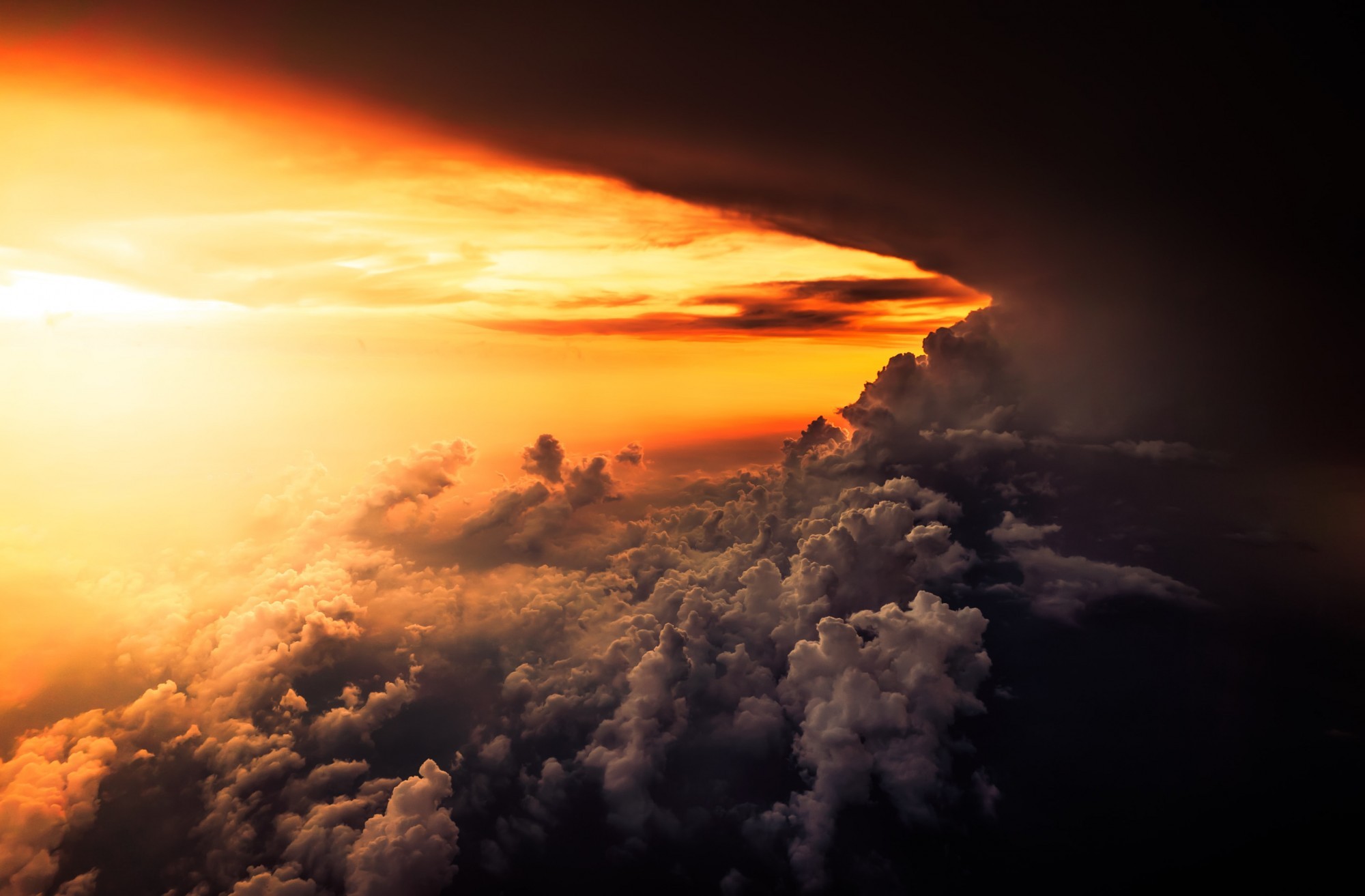 Wolken bei Sonnenaufgang