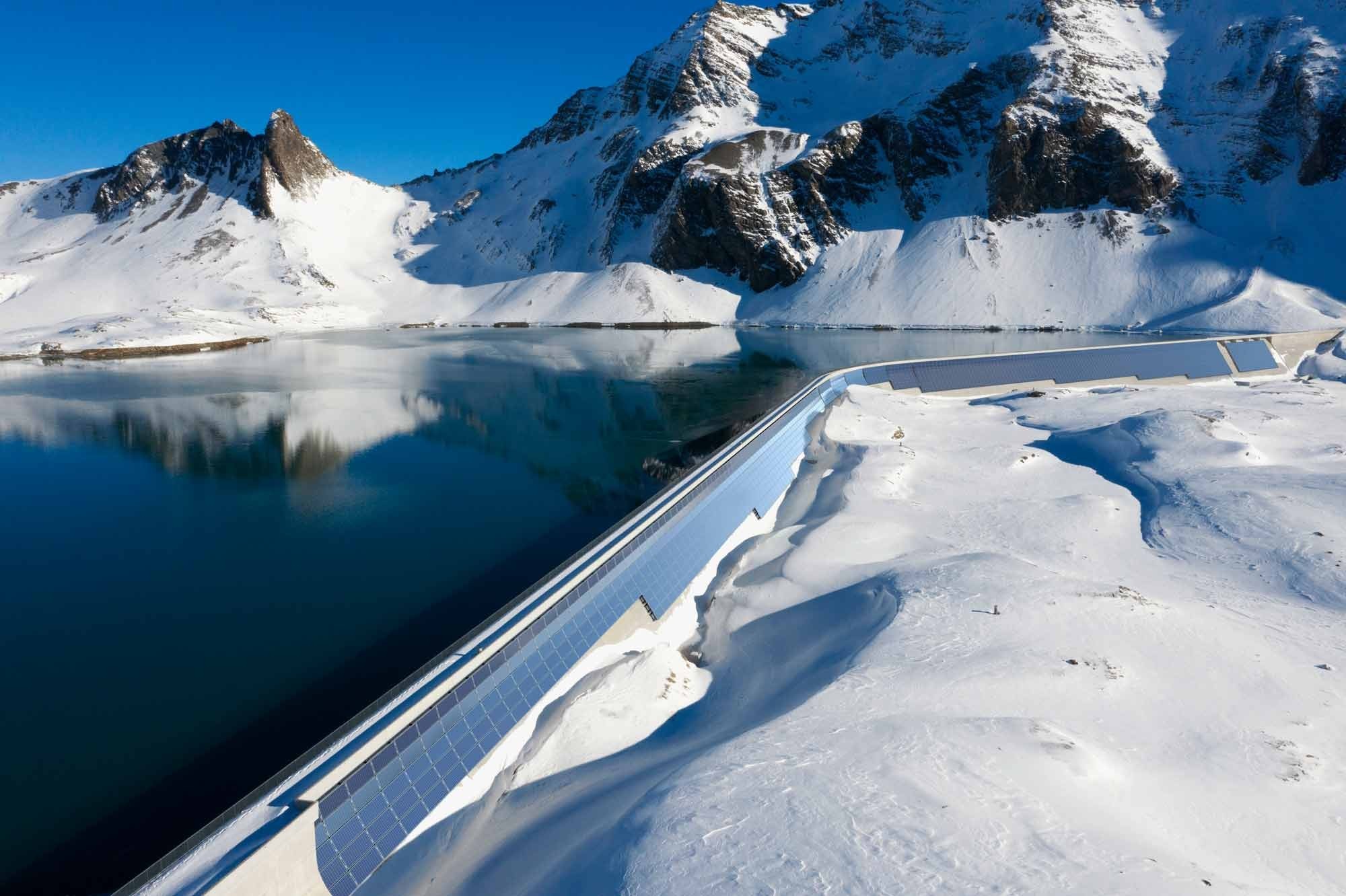 Solarkraftwerk AlpinSolar Muttsee-Staumauer