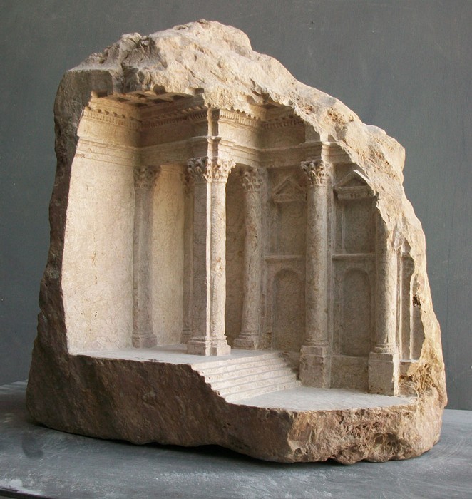 Steinskulptur Homage to Baalbek