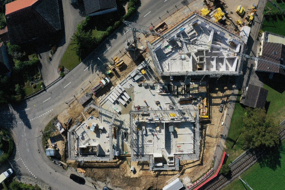 Luftaufnahme Baustelle Wohnüberbauung in Lommiswil