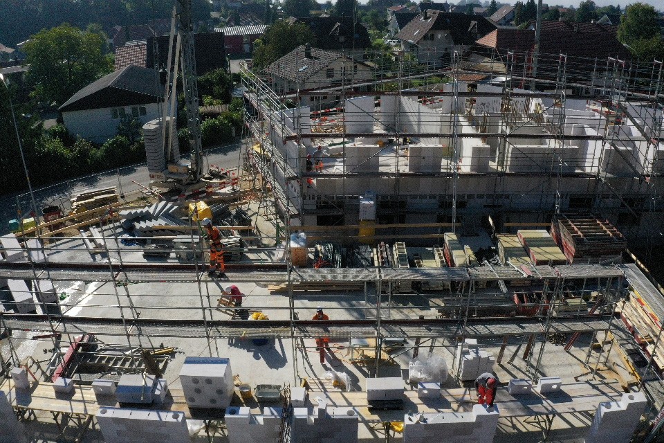 Baustelle Wohnüberbauung «Im Holz» in Lommiswil