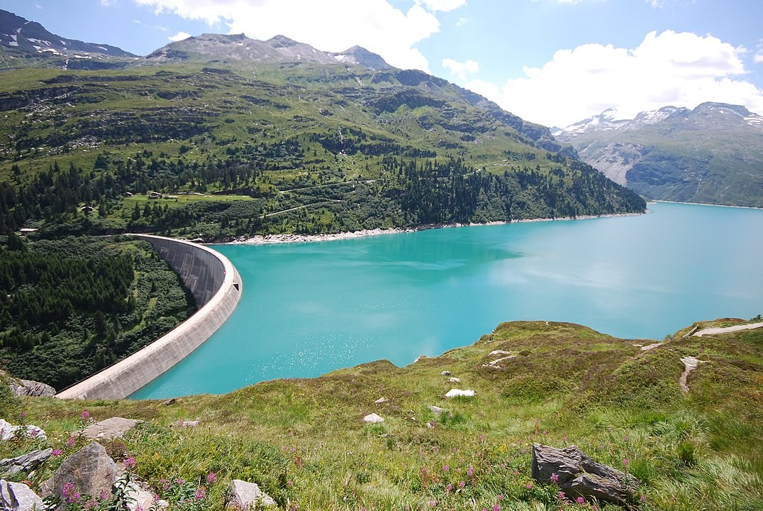 Staumauer Zervreila im Kanton Graubünden