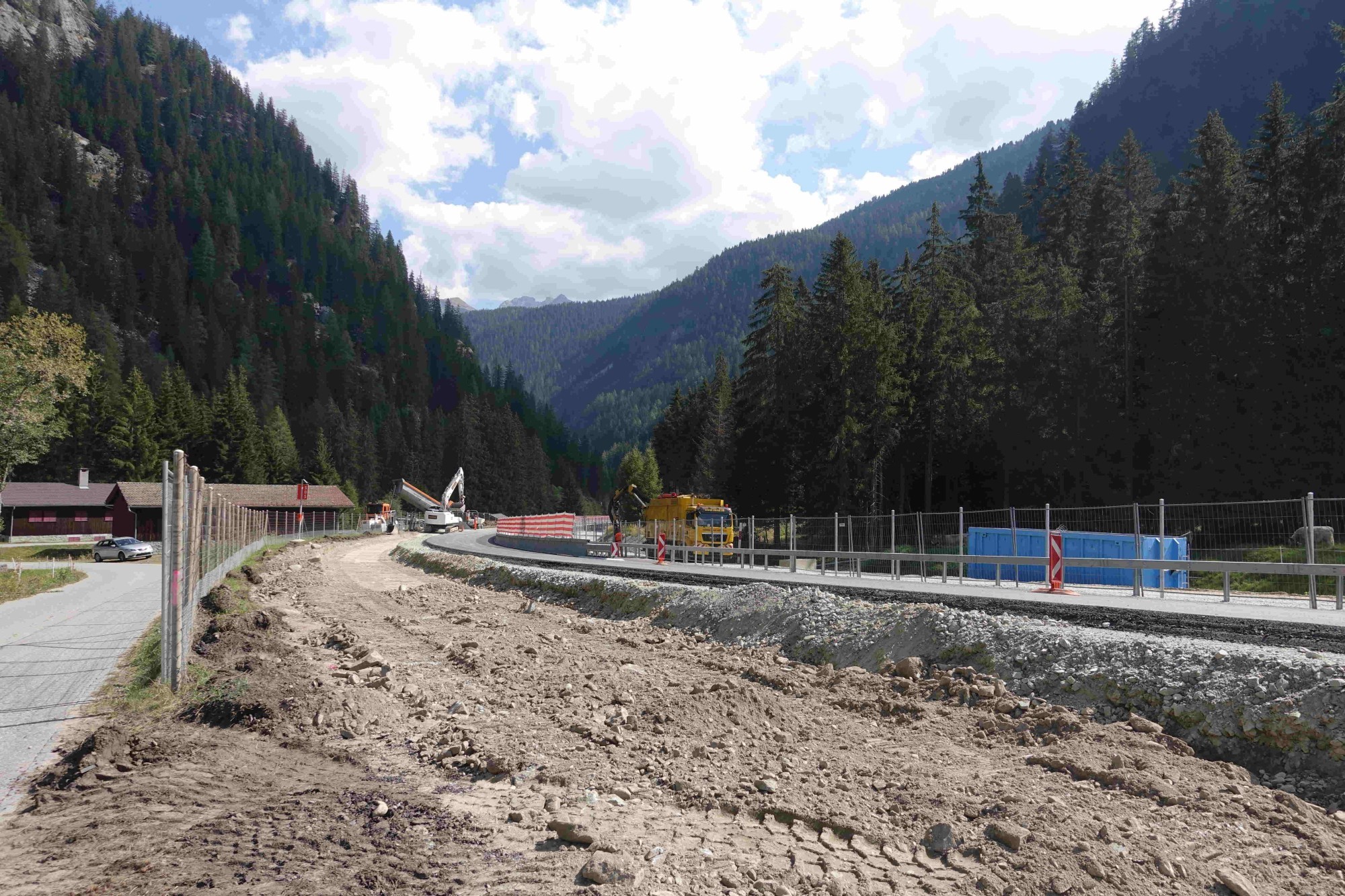 Bauarbeiten Strassenbau Autobahn A13