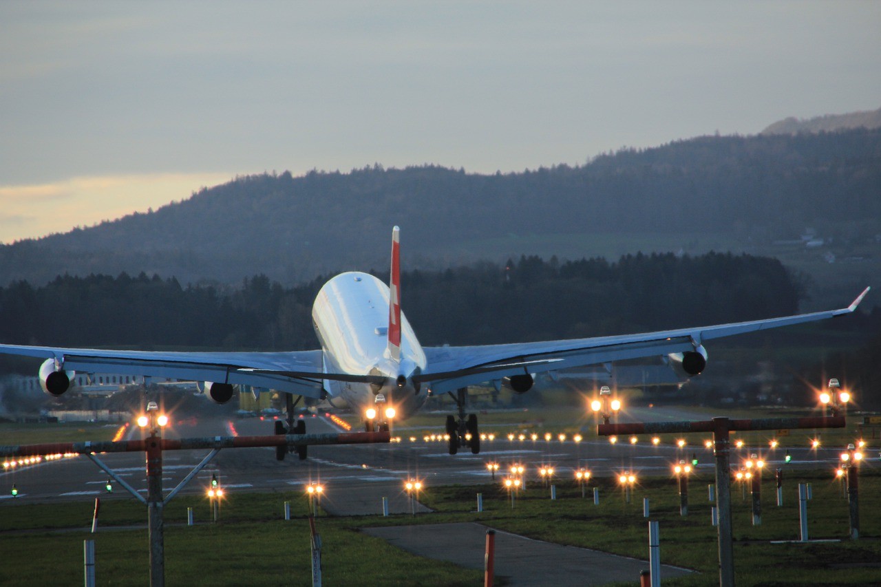 Swiss-Flugzeug am Flughafen Zürich