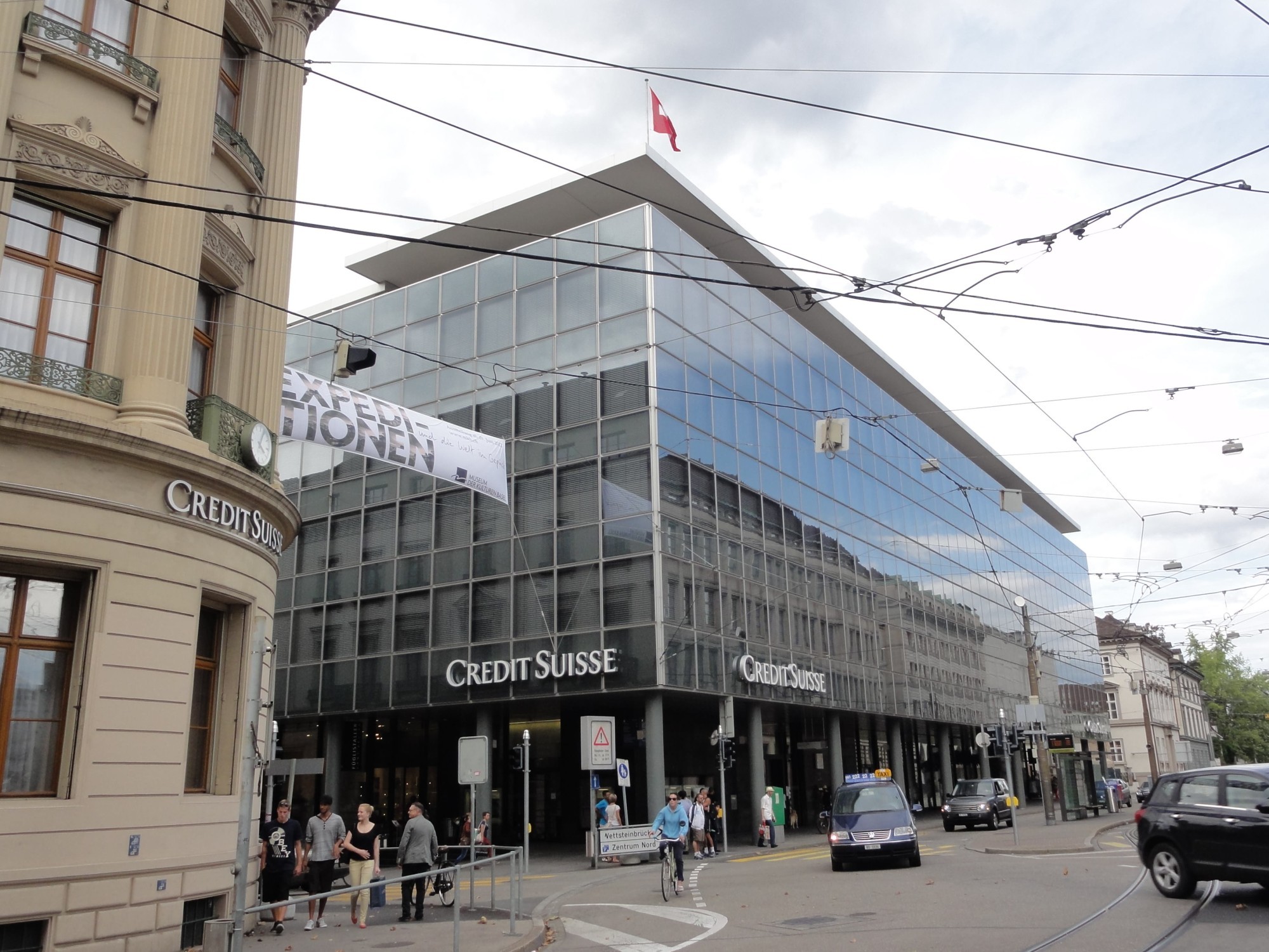 CS Credit Suisse Hauptsitz Bankgebäude Basel