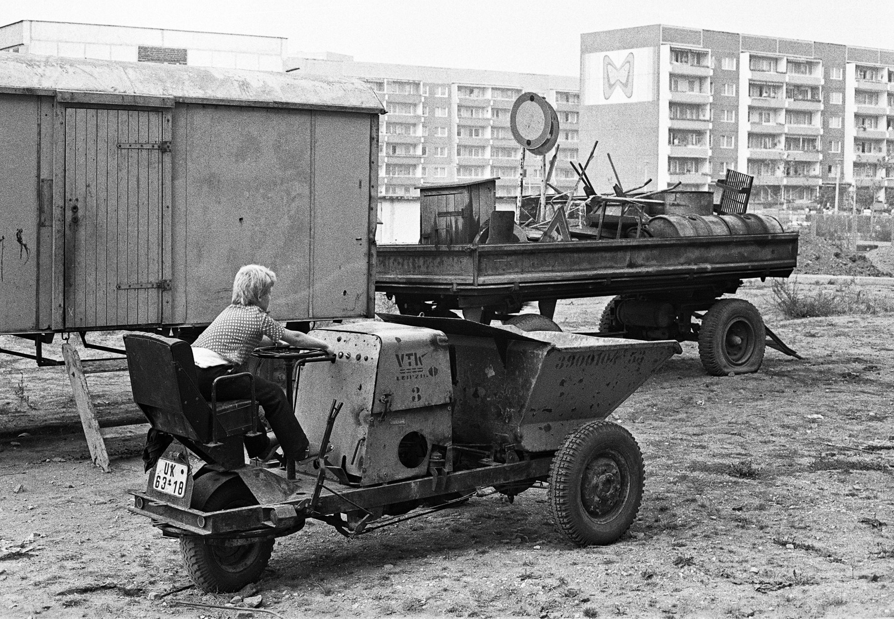 Grünau Leipzig Plattenbau DDR Dumper