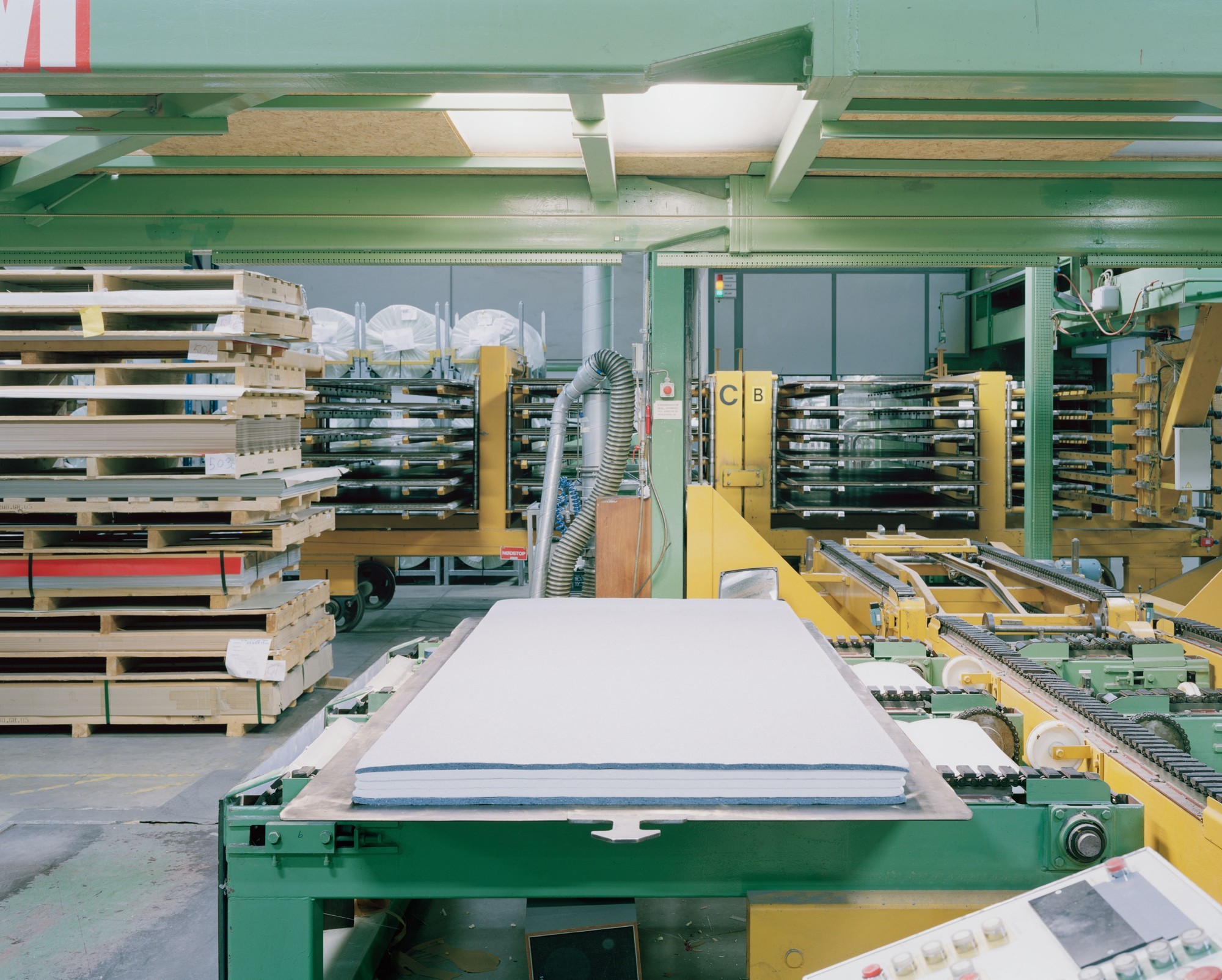 Matten zu Hartfaserplatten gepresst