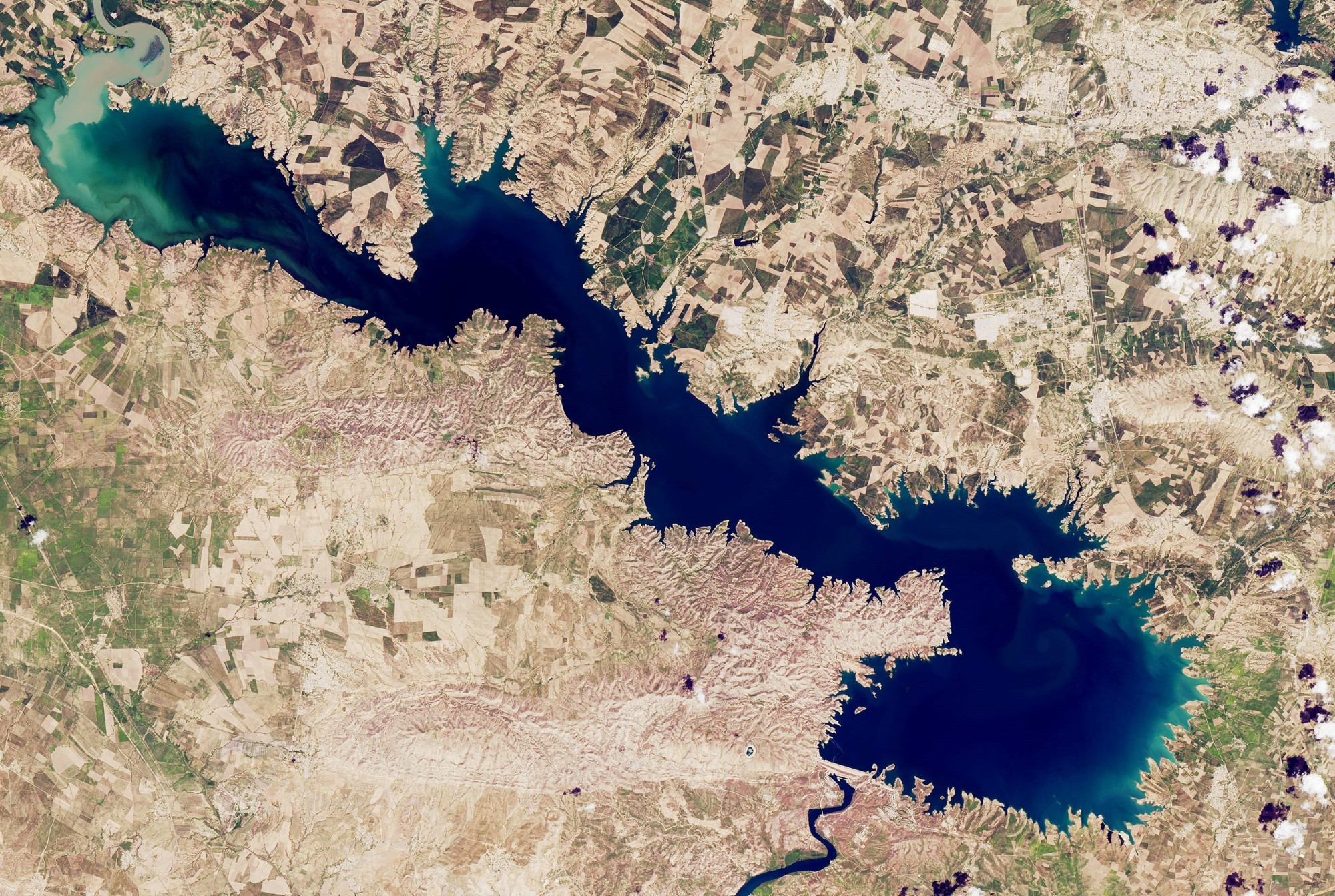 Mosul-Stausee aus dem Orbit