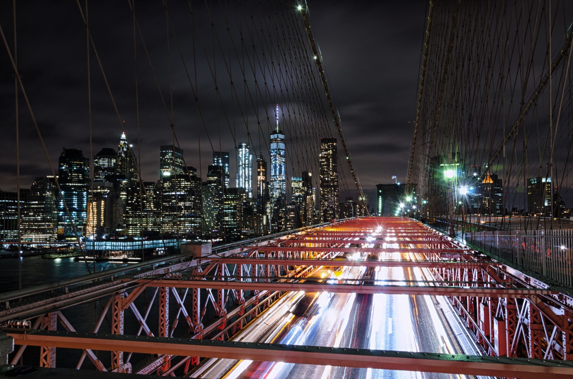 Brooklyn Bridge bei Nacht