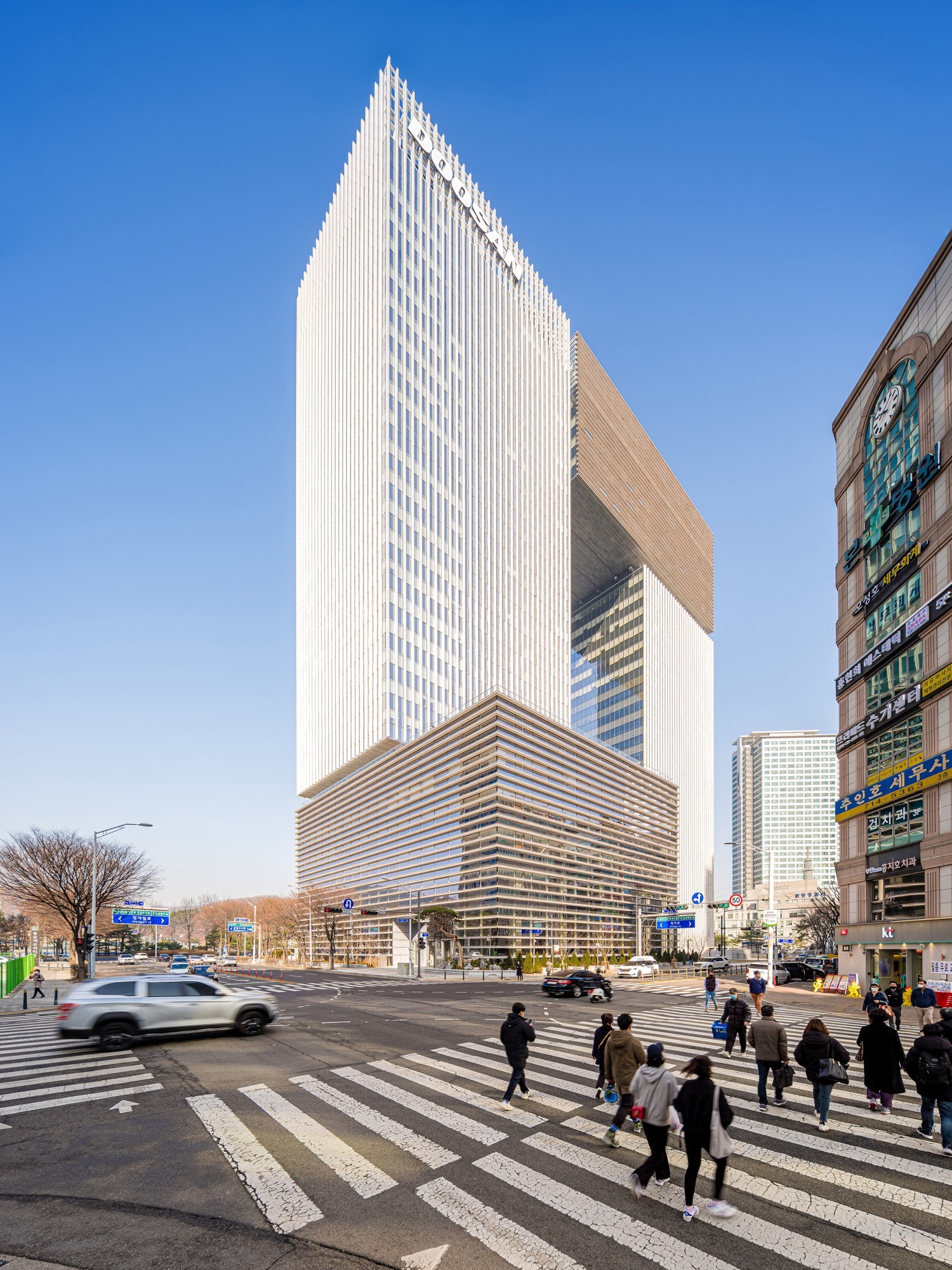 Kohn Pedersen Fox Associates, New York NY, USA: Bundang Doosan Tower, Seoul, Südkorea