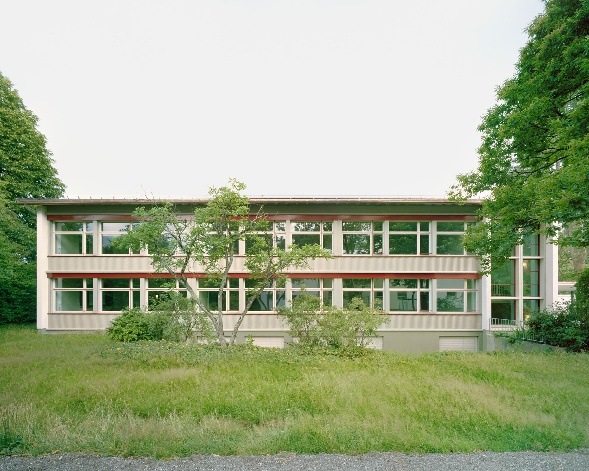 Schulpavillon Volksschule Bethlehemacker aussen