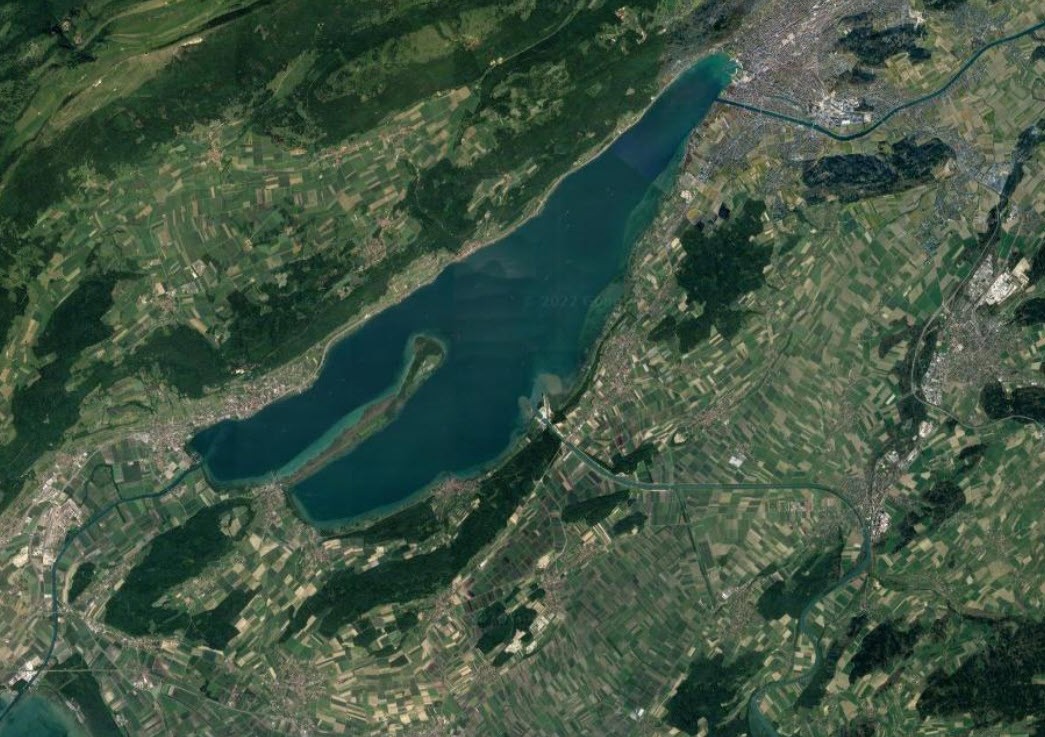 Satellitenbild Biel und Ins/Kerzers am Bielersee Seelandtangente