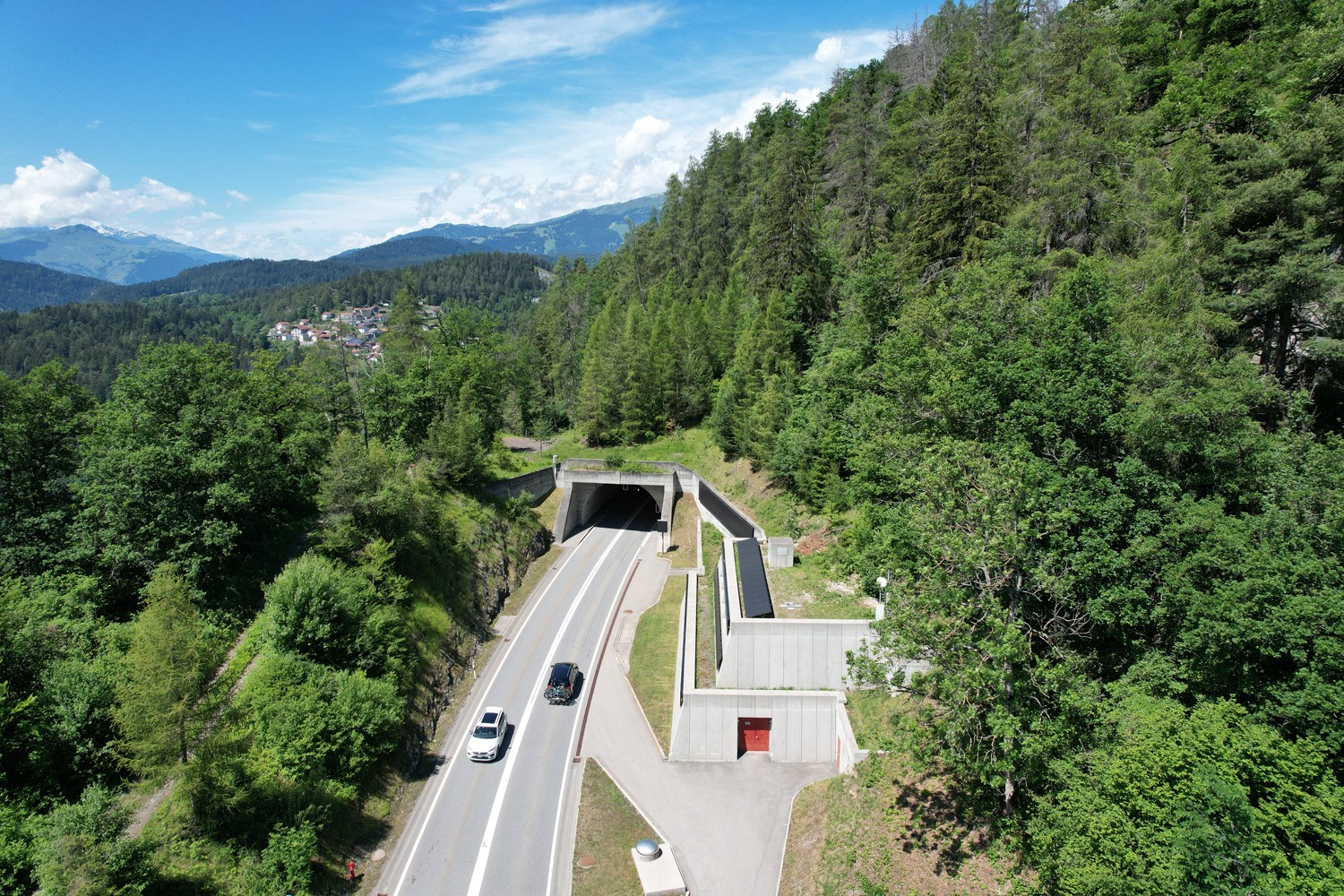 Solaranlage Tunnel Trin in Graubünden