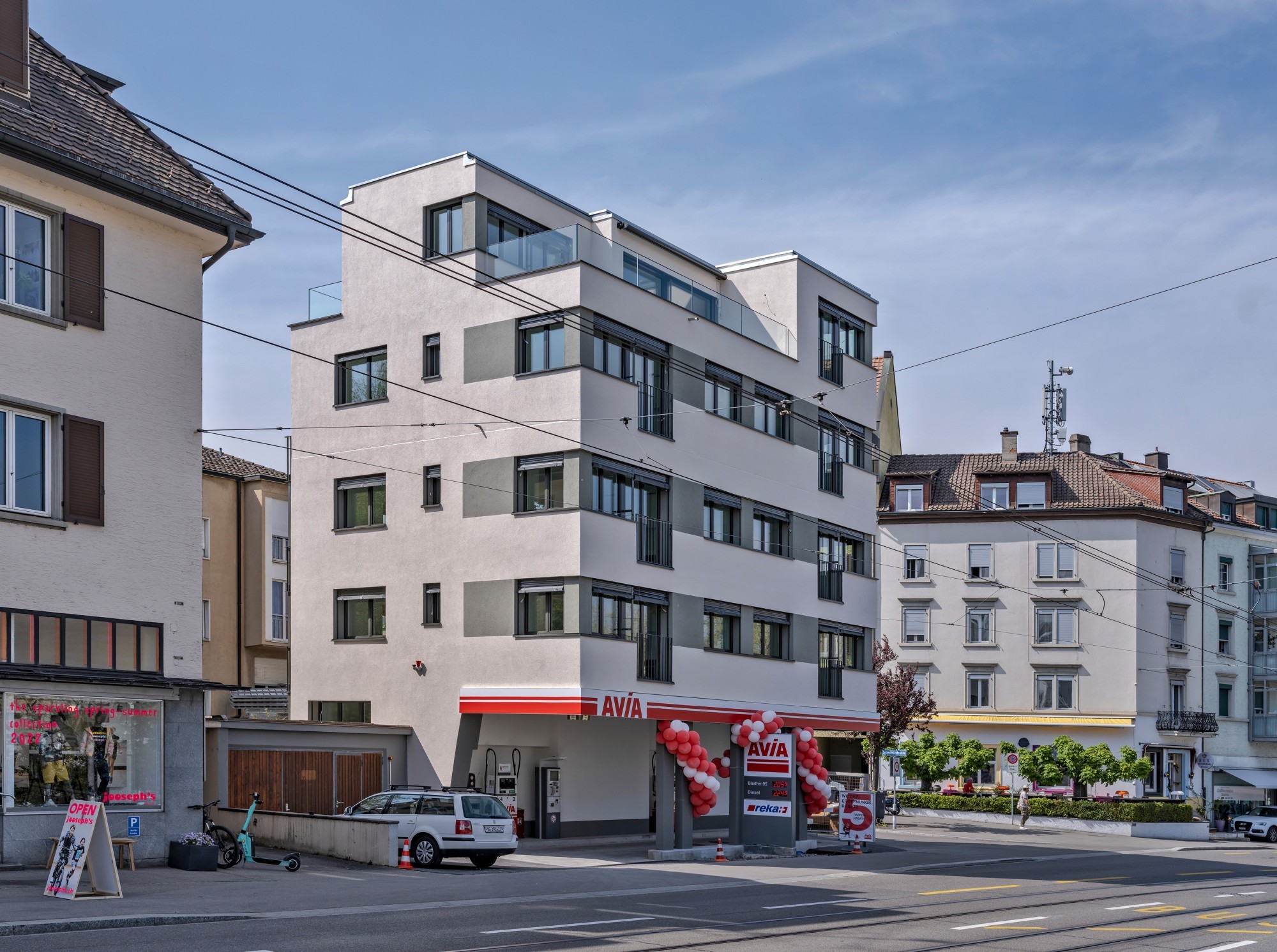 Holz-Aufstockung bei Haus in Zürich-Wollishofen