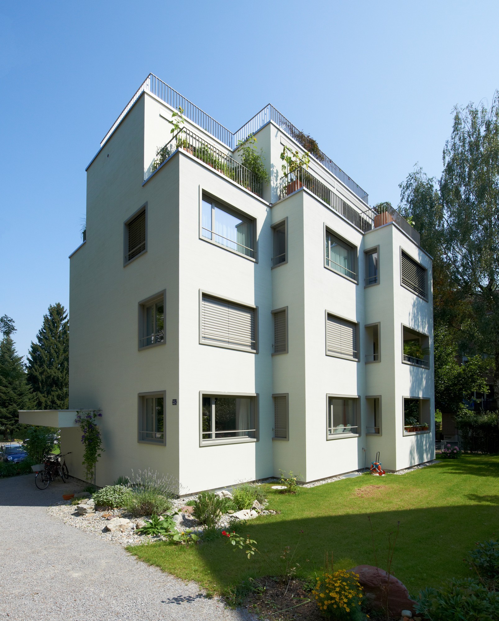 Haus-Aufstockung in Zürich-Wollishofen