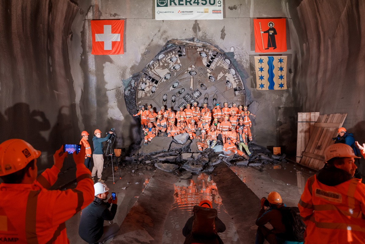 Durchstich Feier Kerenzerbergtunnel Sicherheitsstollen