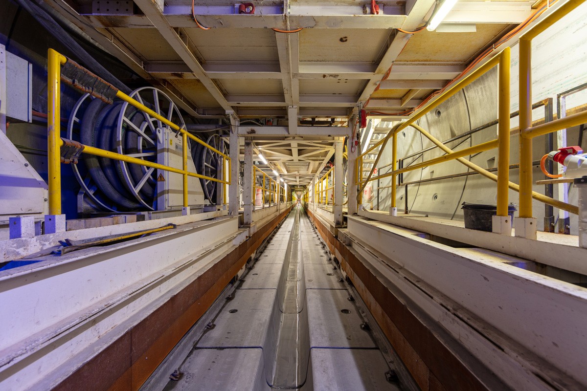 Einfahrbereich Materialanlieferung Doppelschildmaschine