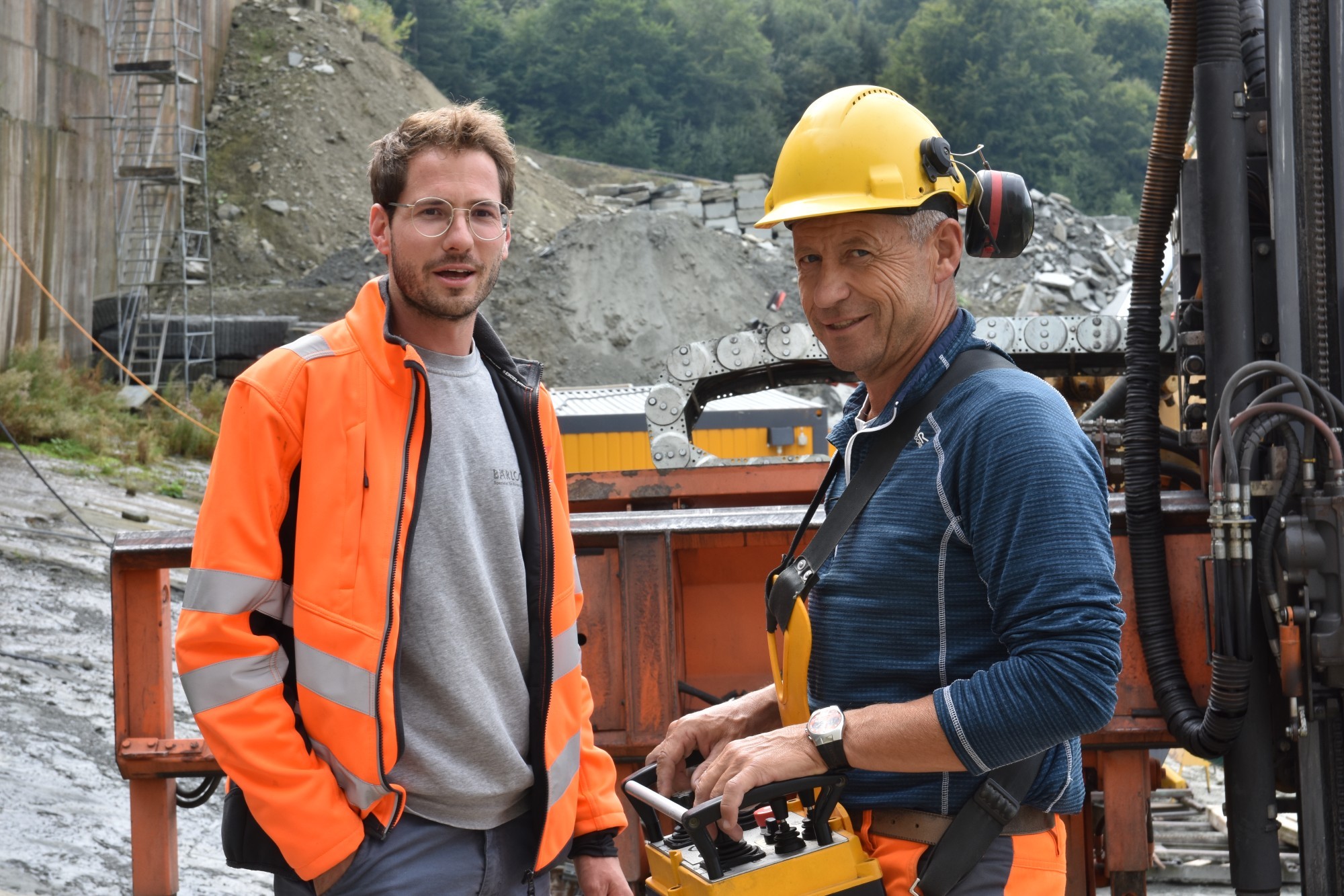 Inhaber Christian Bärlocher und Maschinist Joachim Rauch.