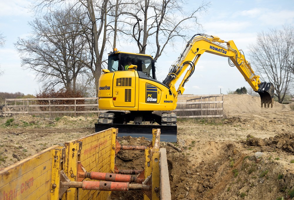 Komatsu_PC88MR-11