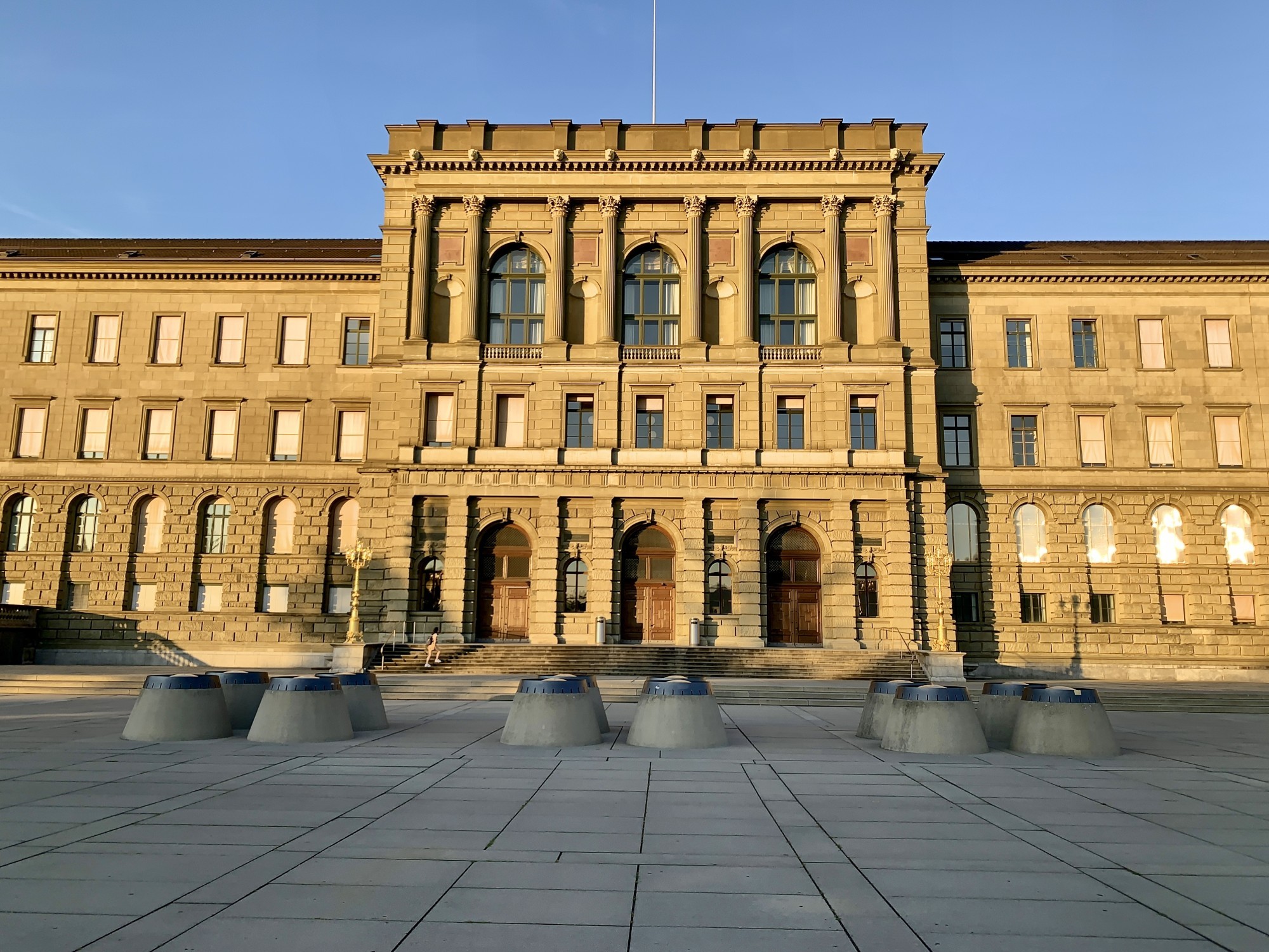 ETH Zürich, Bau von Gottfried Semper