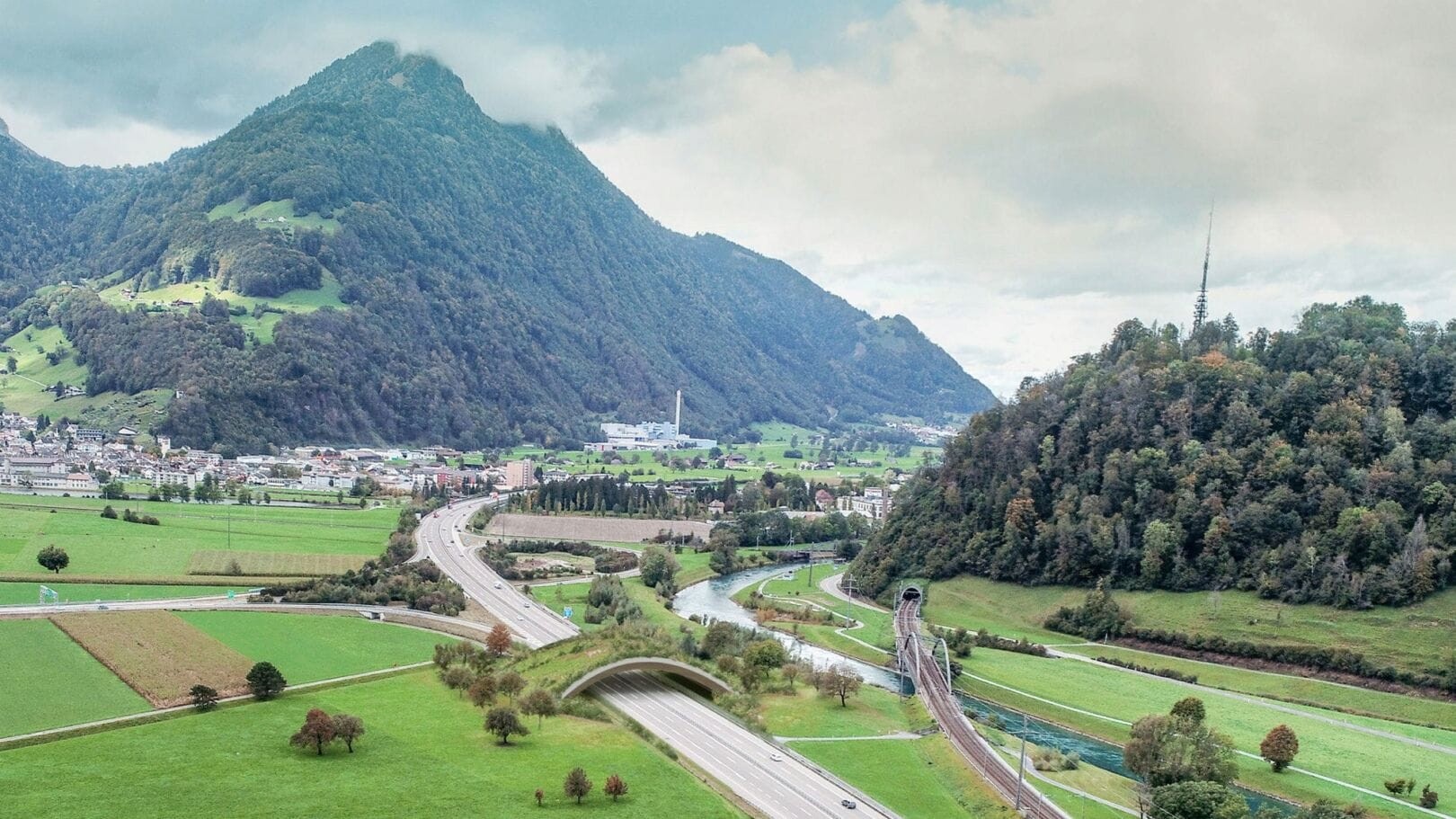 Visualisierung Wildtierbrücke Biberlichopf Glarus Nord