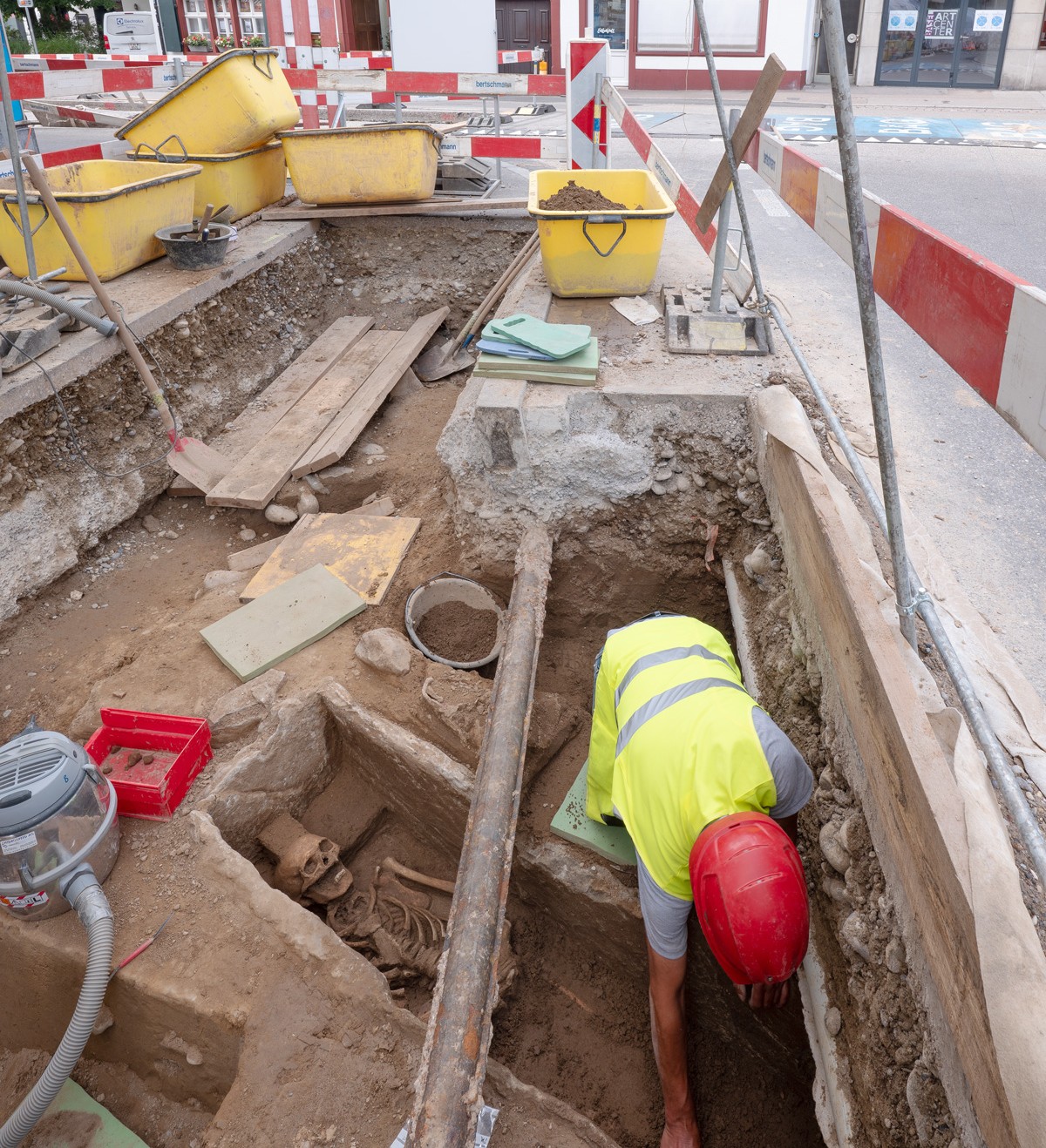 Rettungsgrabung Fernwärme-Ausbau Klein-Basel