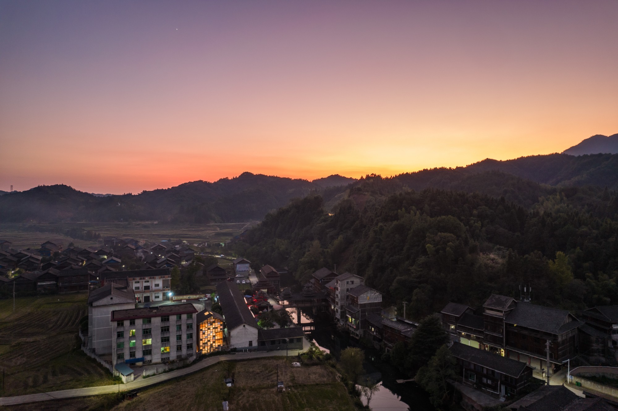 Pingtan House of Books mit Dorf