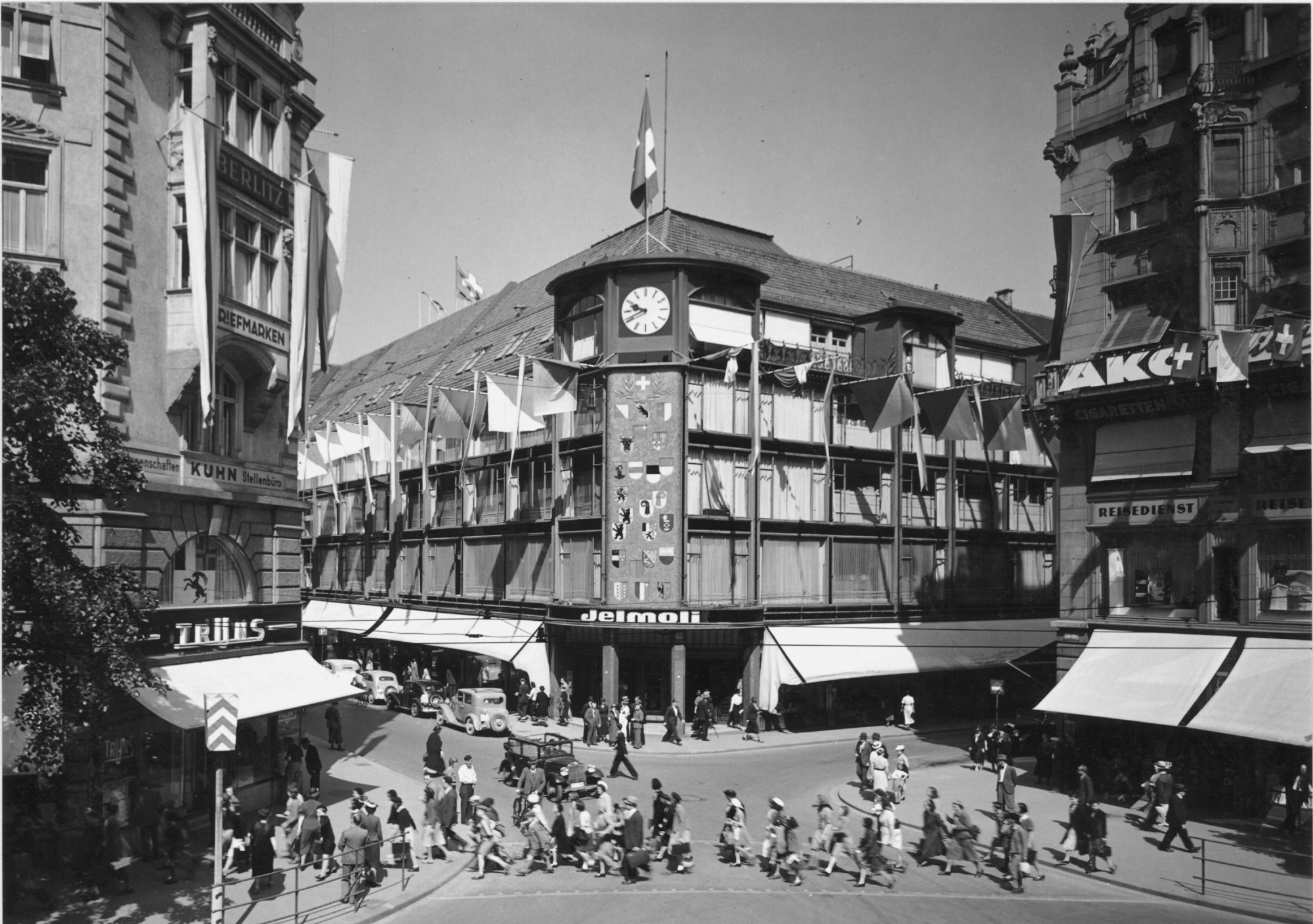 Jelmoli-Haus während der Landi von 1939