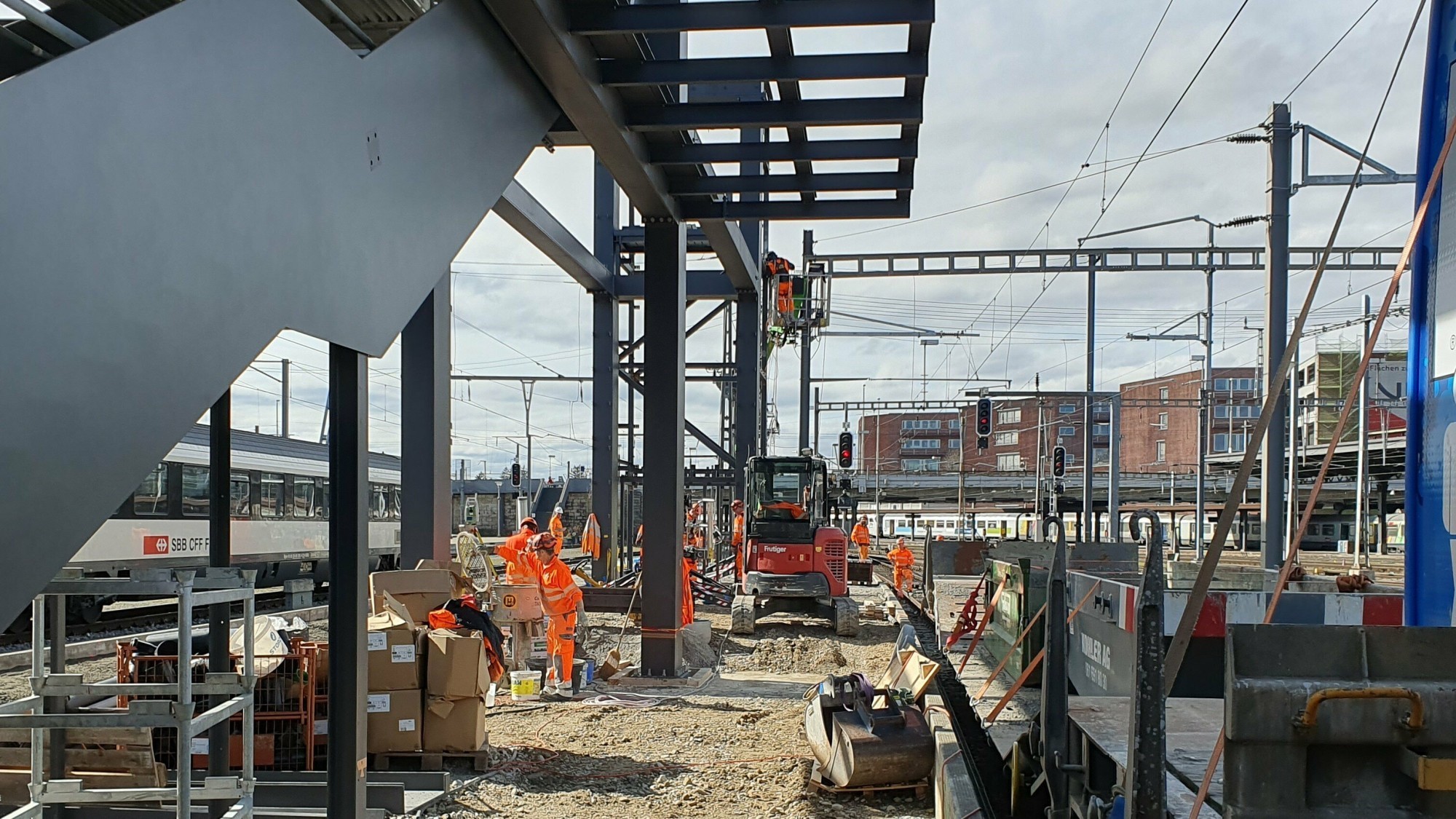 Bauarbeiten Provisorische Passerelle Bahnhof Basel