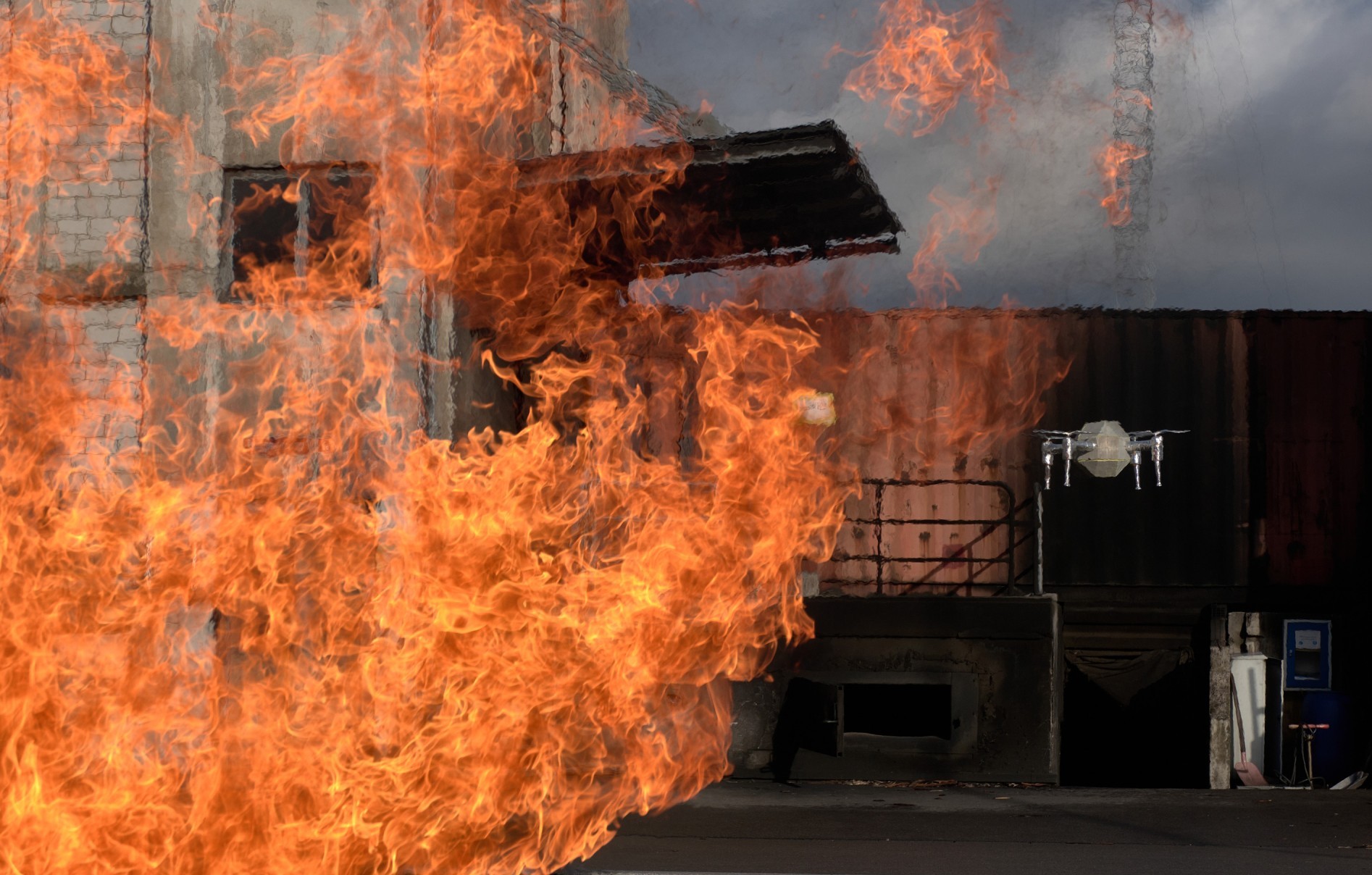 «FireDrone» im Einsatz auf dem Testgelände in Andelfinen ZH