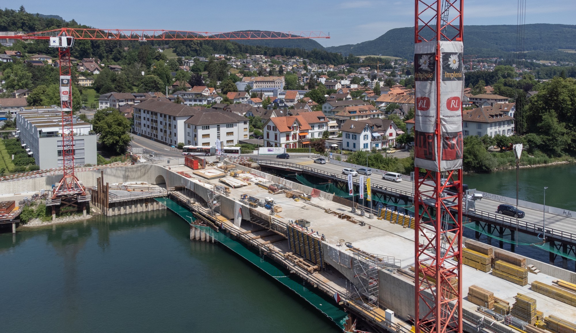 links neue Kettenbrücke_rechts Hilfsbrücke