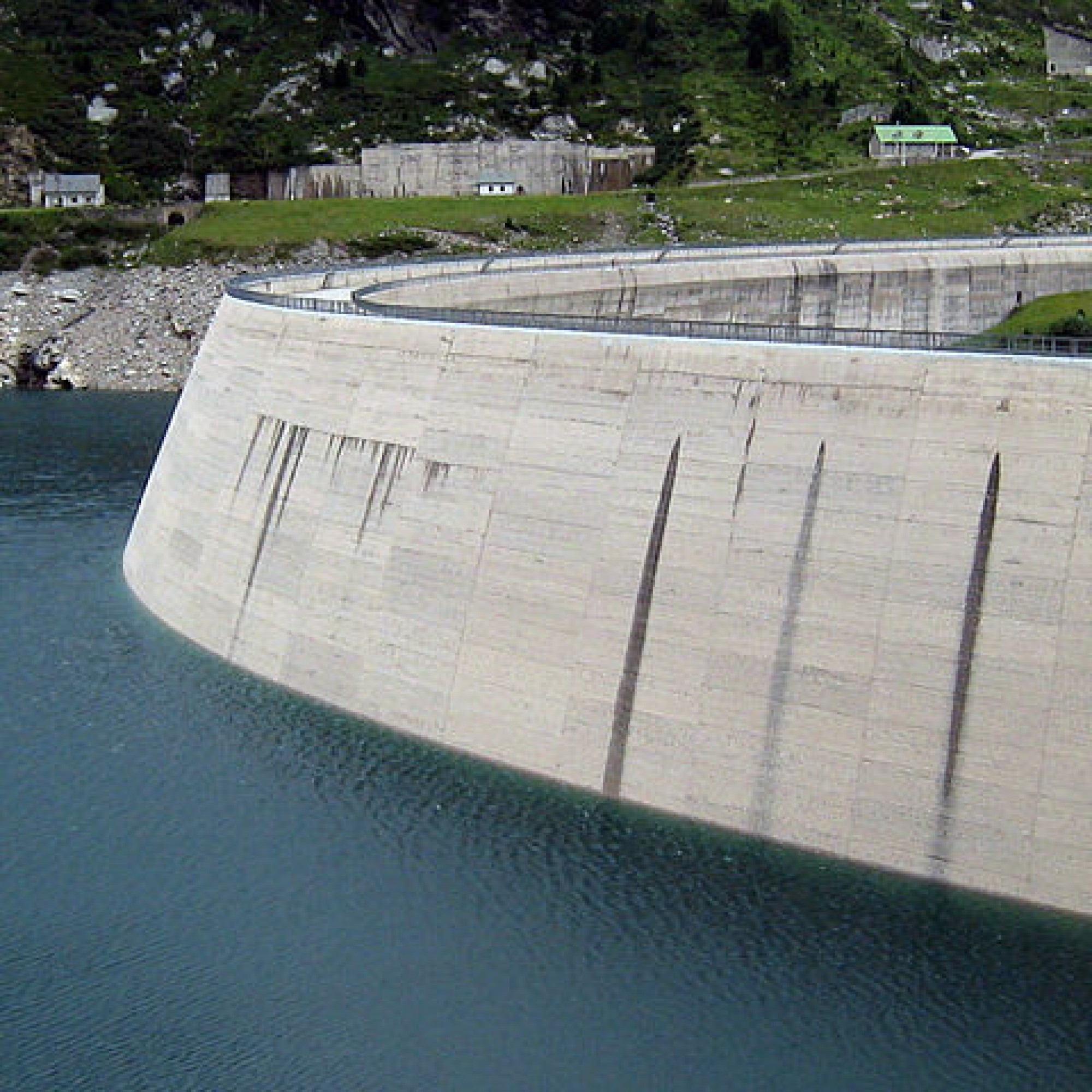 Staumauer am Lago di Lei. (Bild: wikimedia CC)