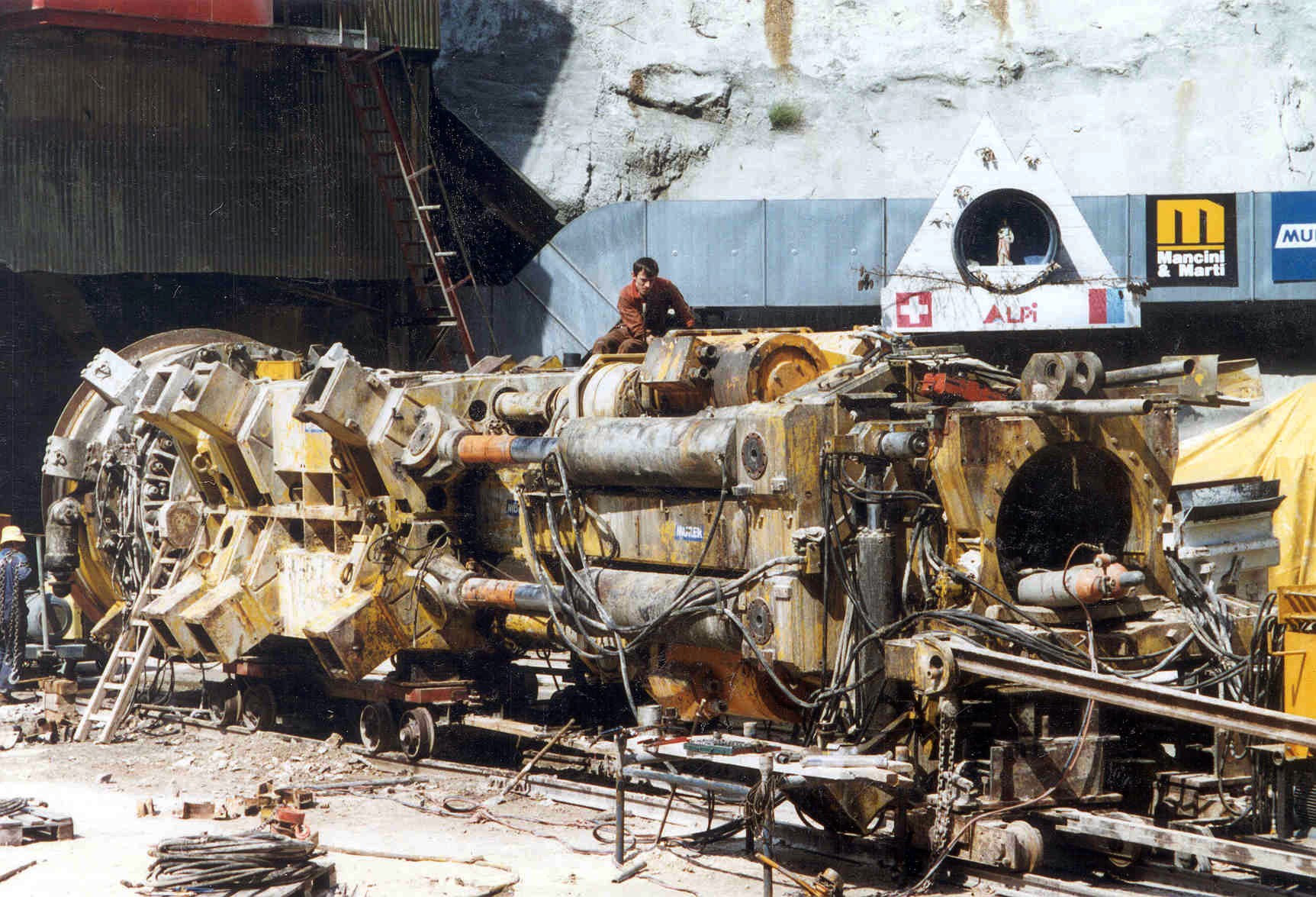 Demontage TBM Sondiersystem für Piora-Mulde 1996